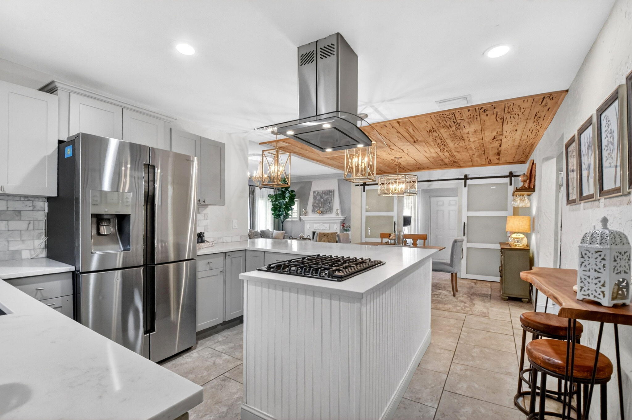 COLONIAL ESTATES - Residential