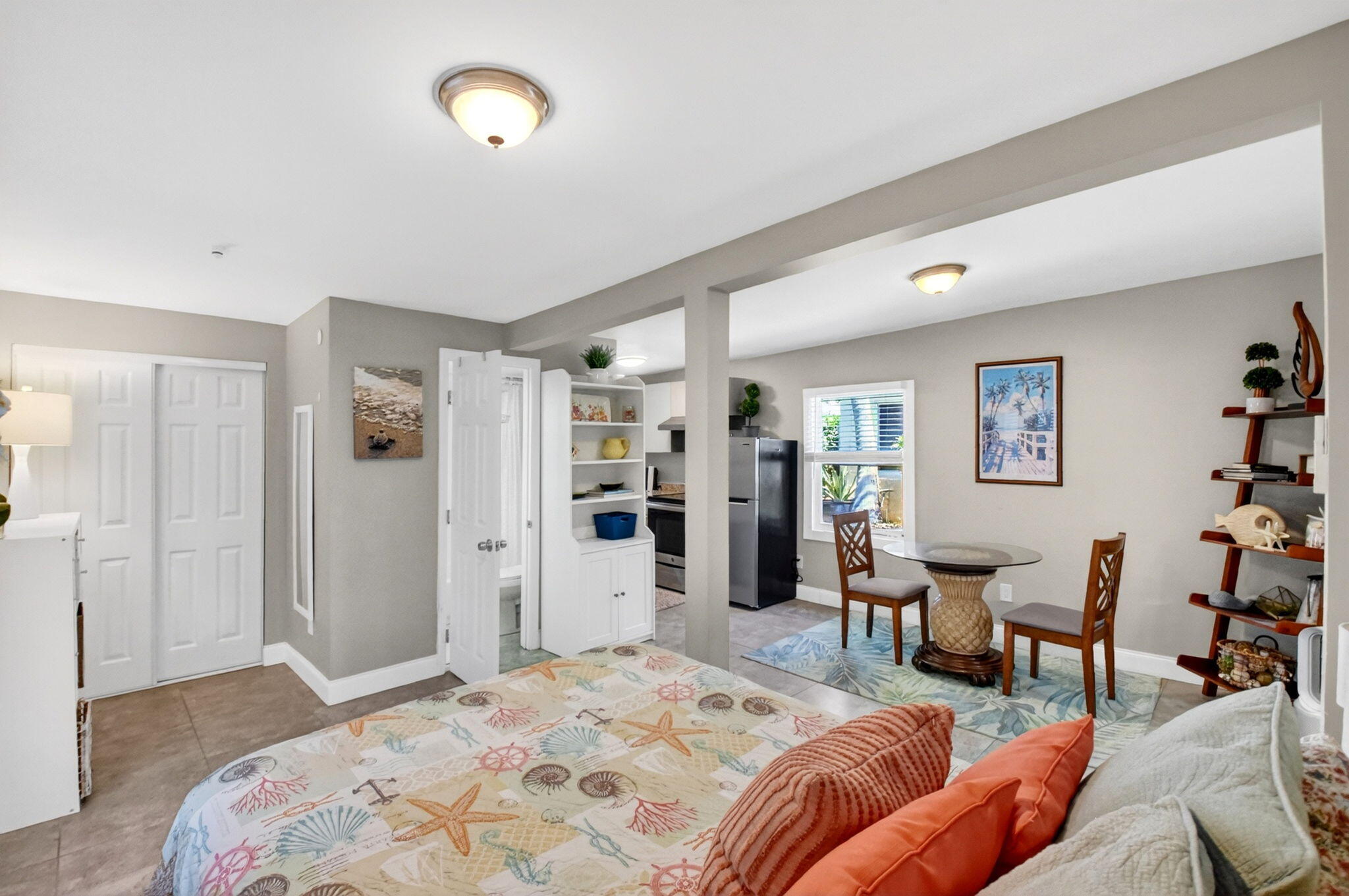 COLONIAL ESTATES - Residential