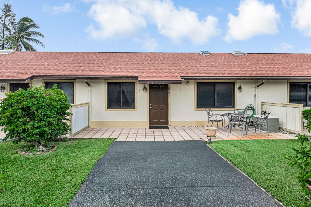 REDDING MANOR CONDO - Residential