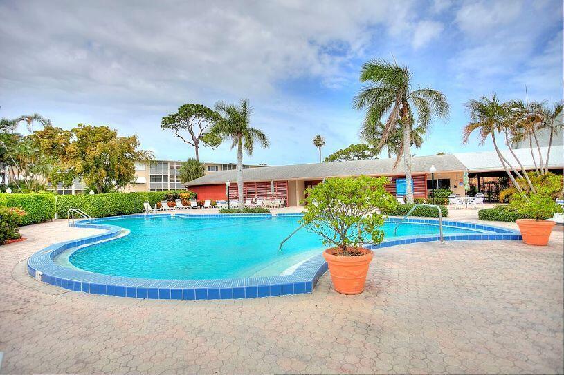 LAKE CLARKE GARDENS CONDO 9 - Residential