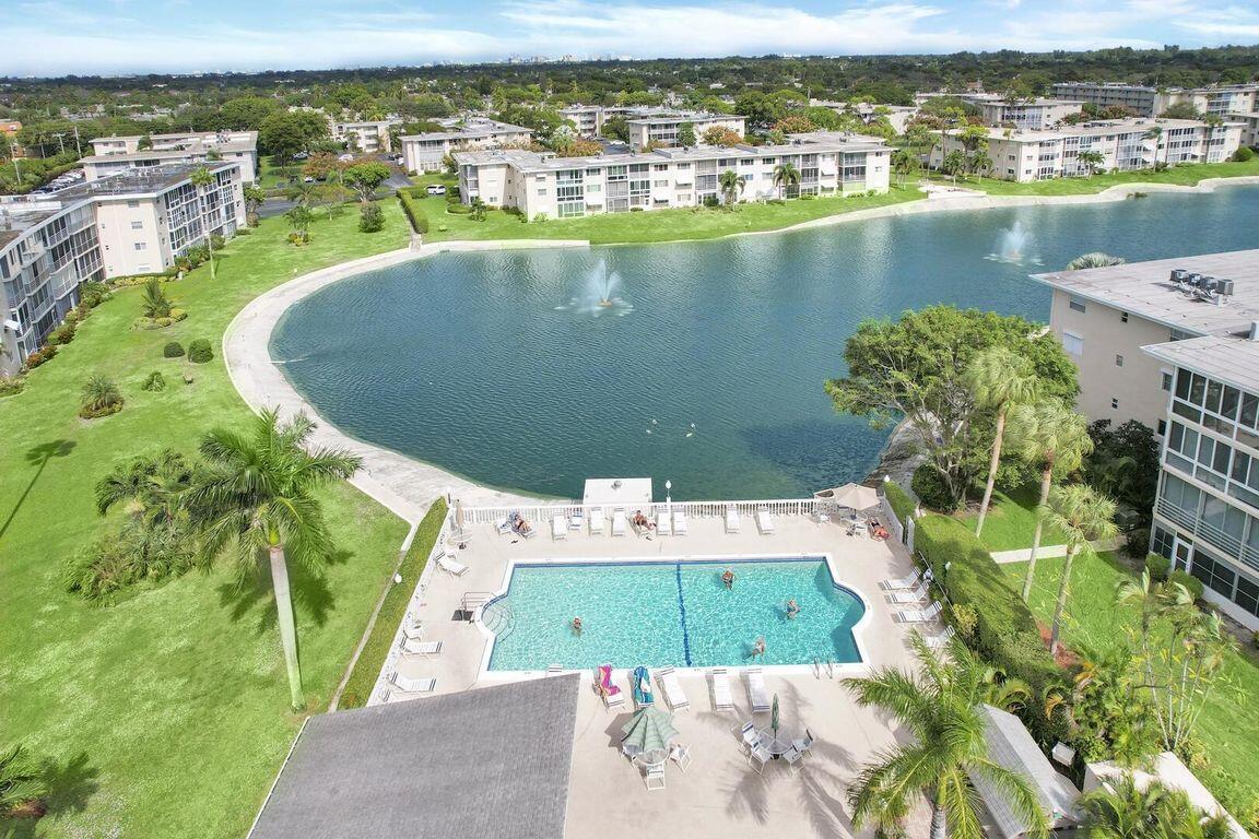 LAKE CLARKE GARDENS CONDO 9 - Residential