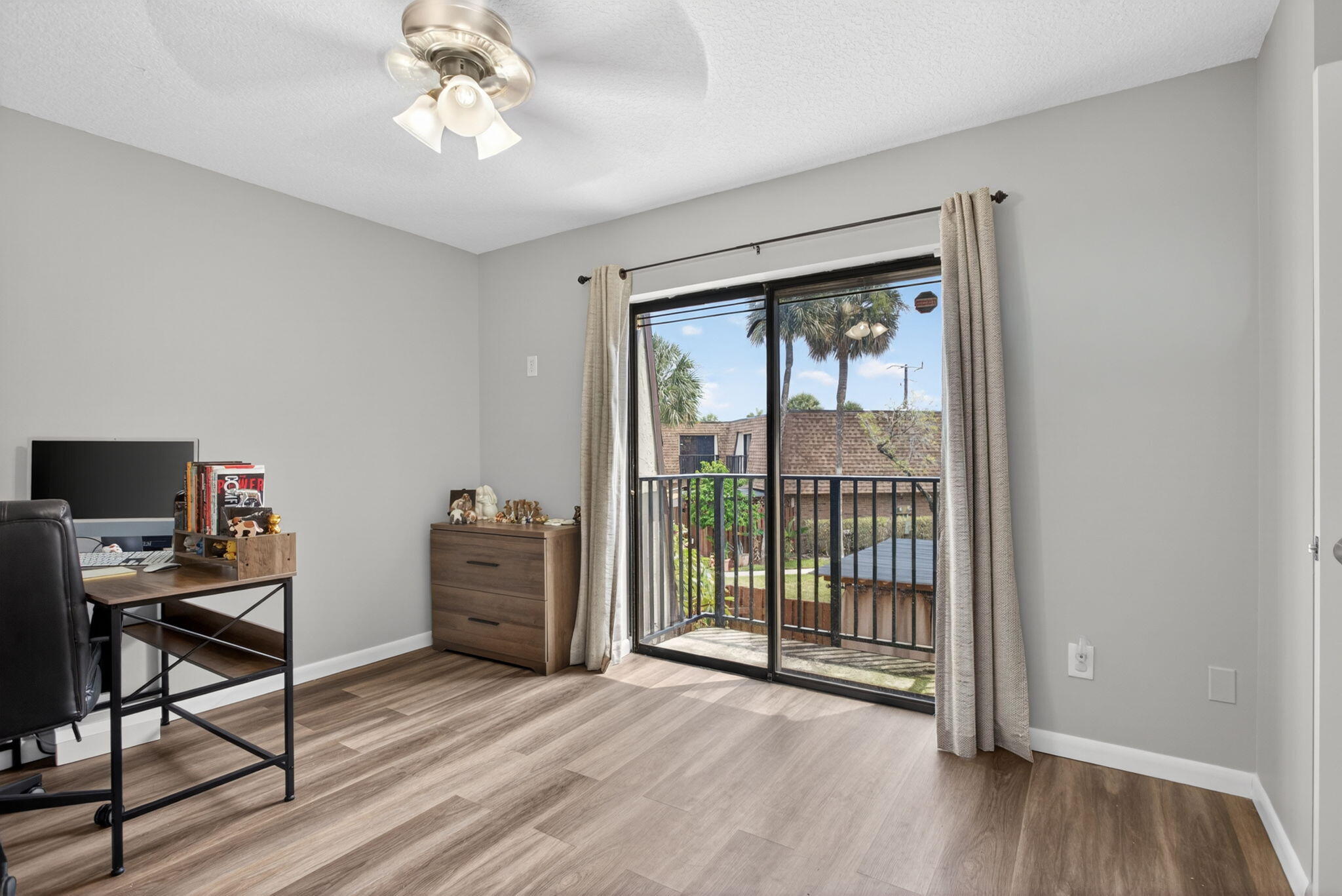 WOODLAND LAKE ESTATES - Residential