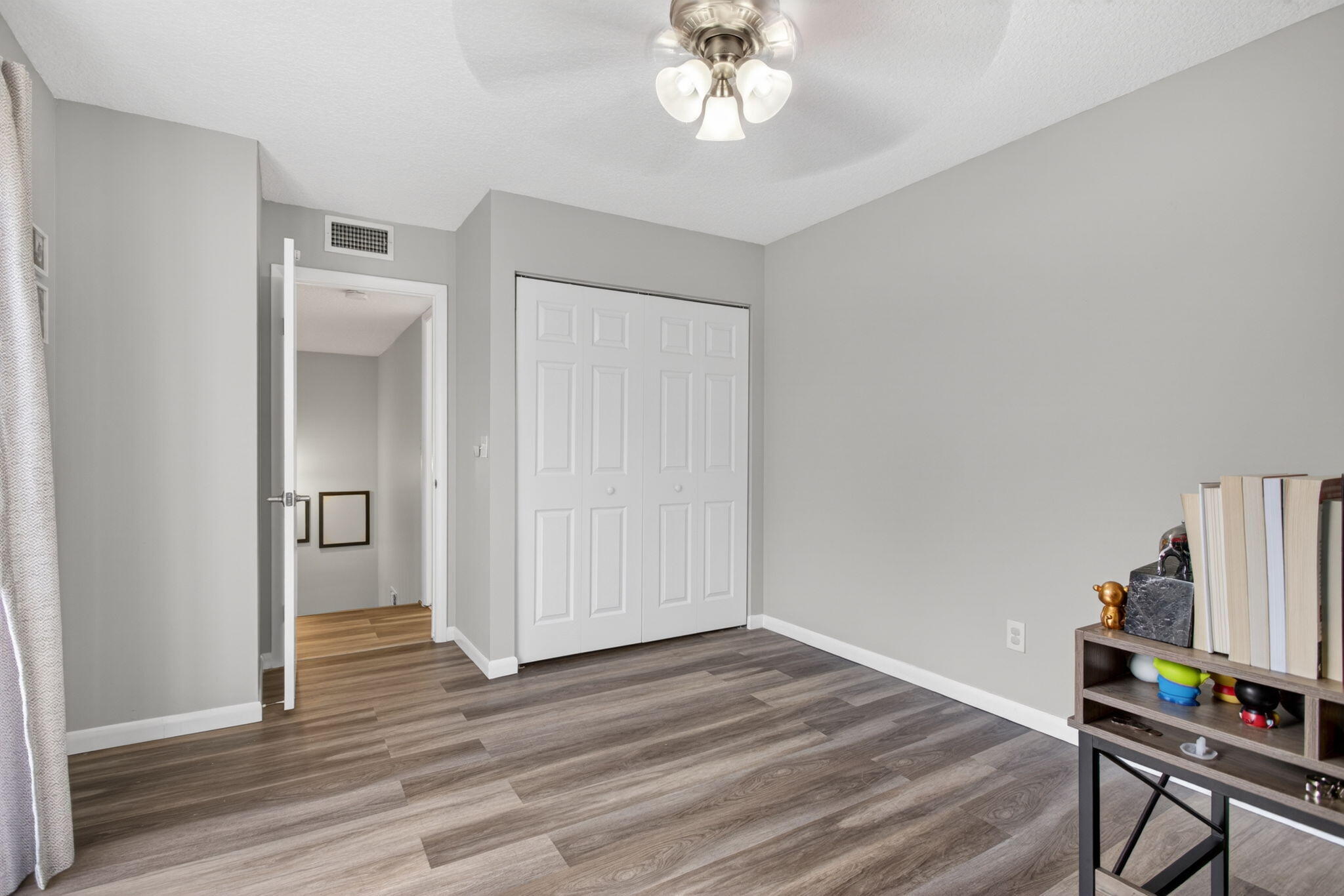 WOODLAND LAKE ESTATES - Residential