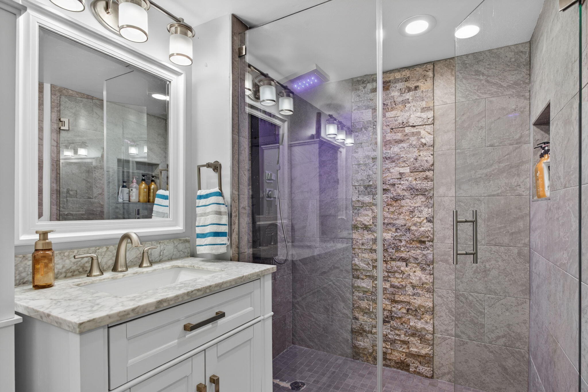 WOODLAND LAKE ESTATES - Residential