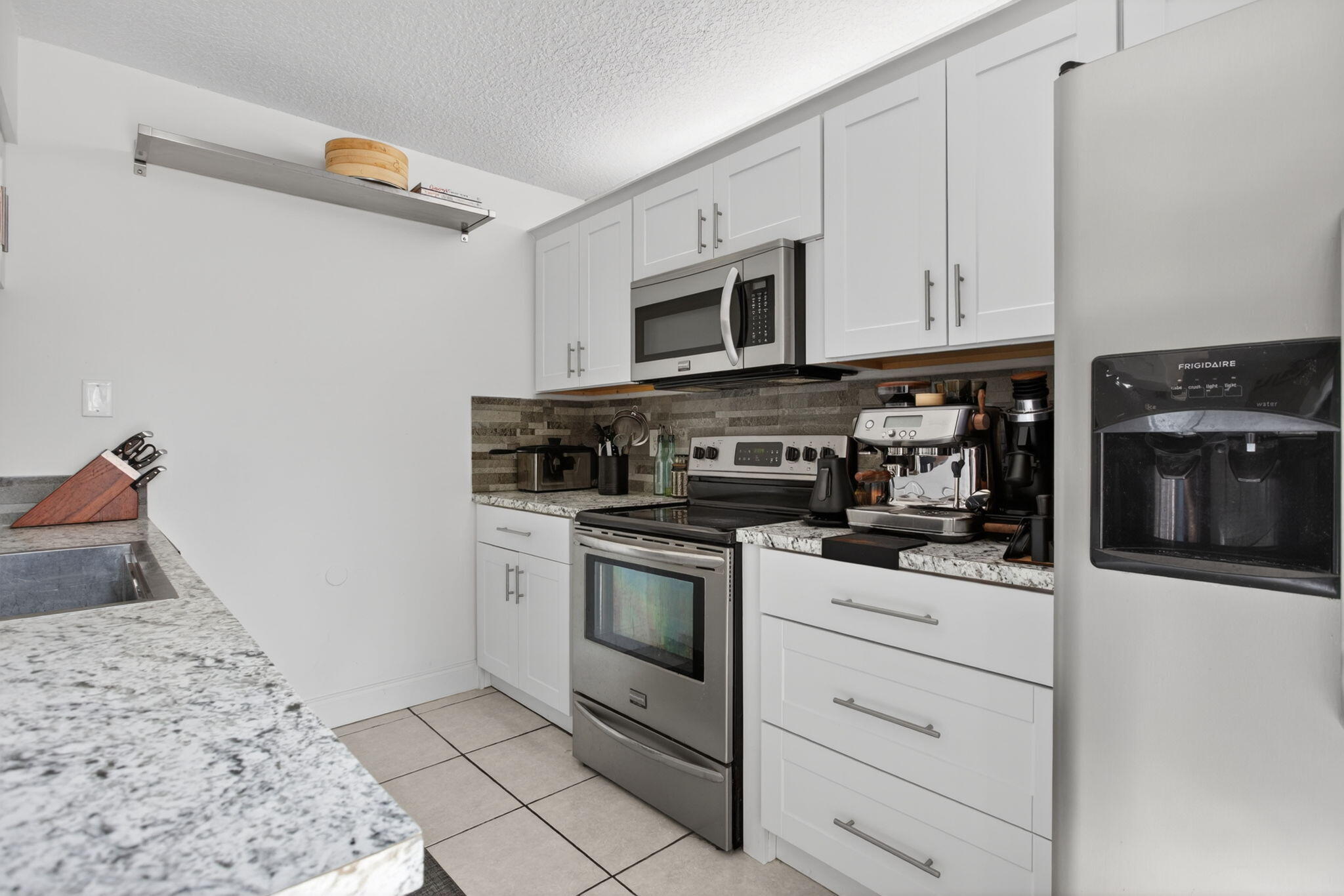 WOODLAND LAKE ESTATES - Residential