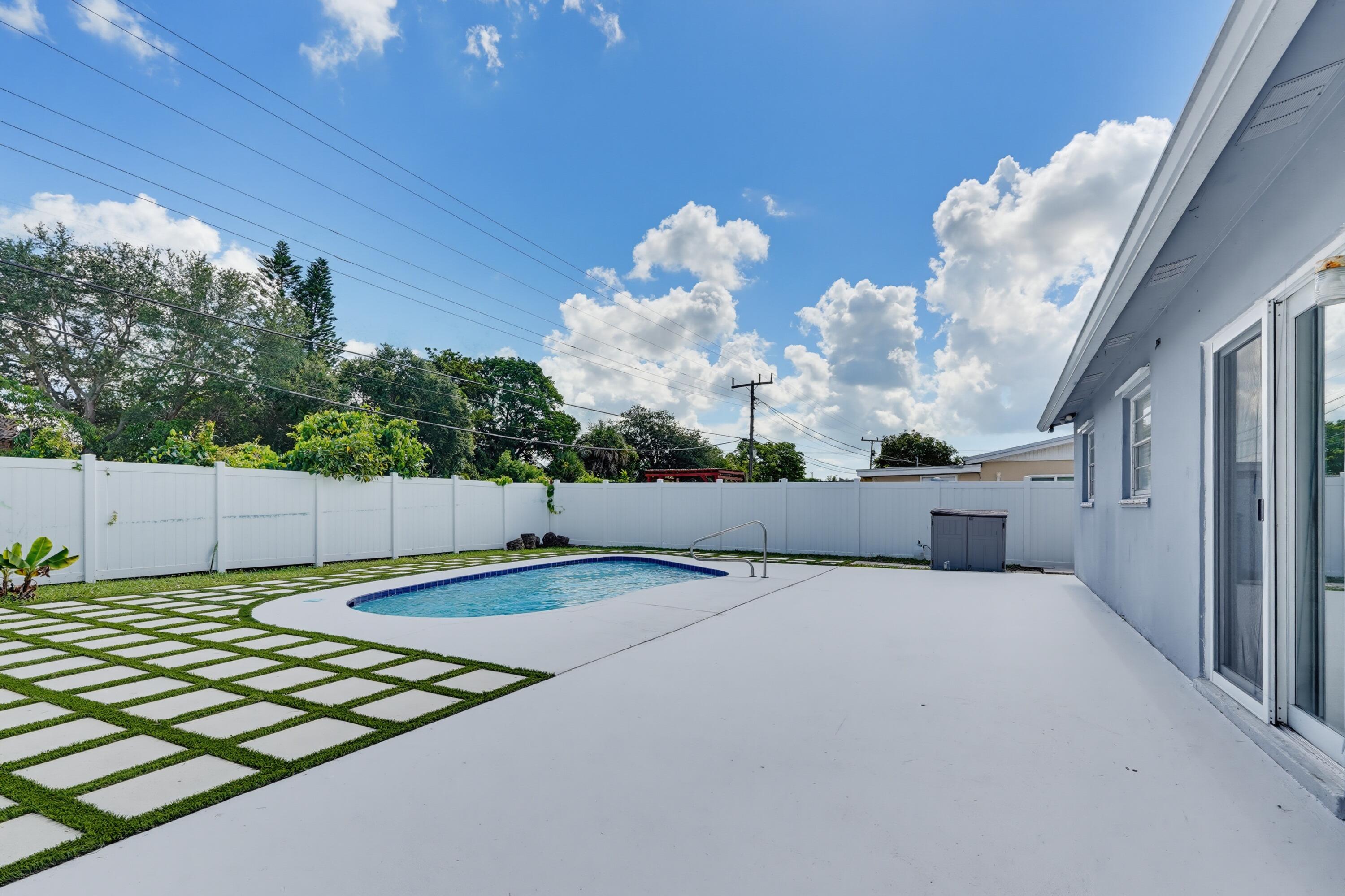 MEADOWBROOK 2 - Residential