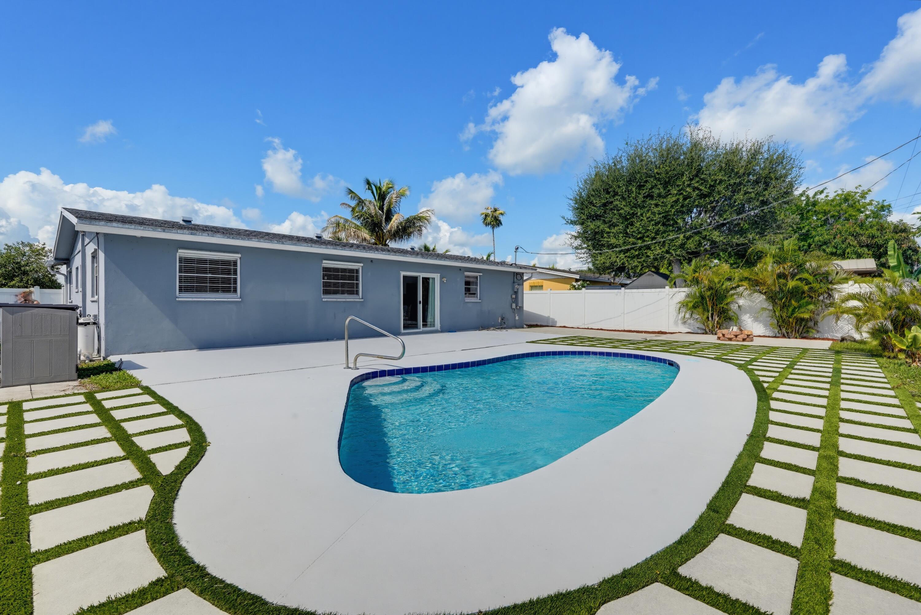 MEADOWBROOK 2 - Residential