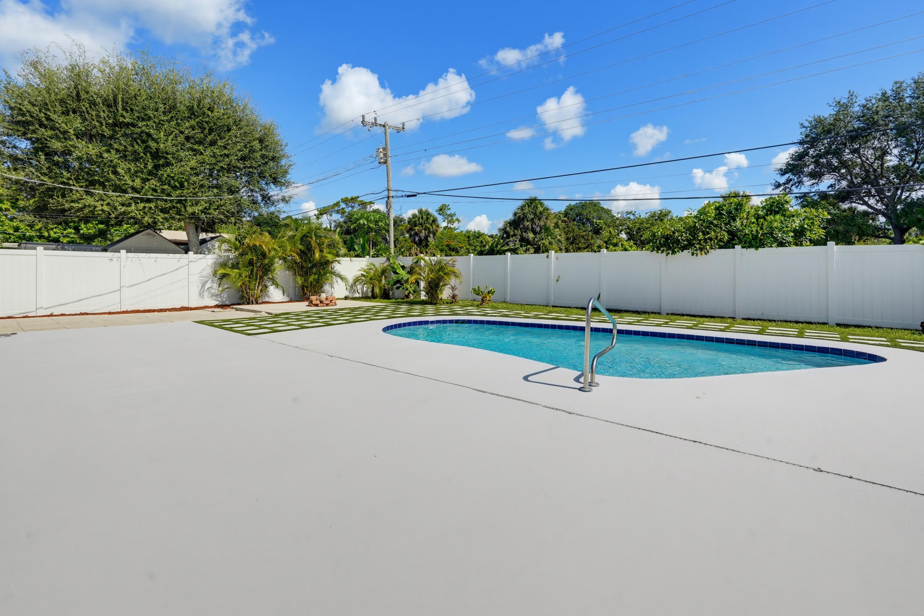 MEADOWBROOK 2 - Residential