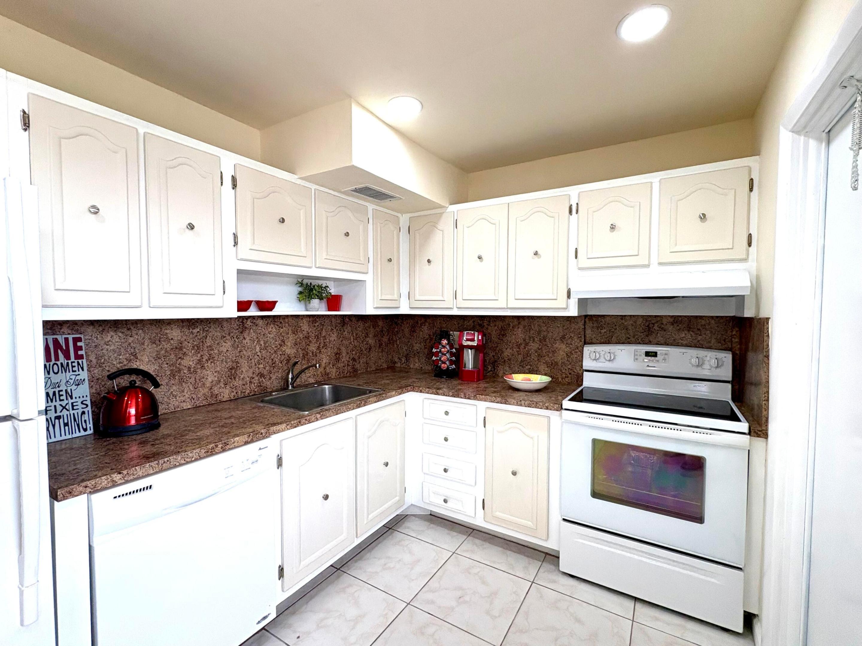 RUBY CONDO - Residential
