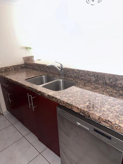 PEMBROKE LAKES SECTION SEVEN - Residential Lease