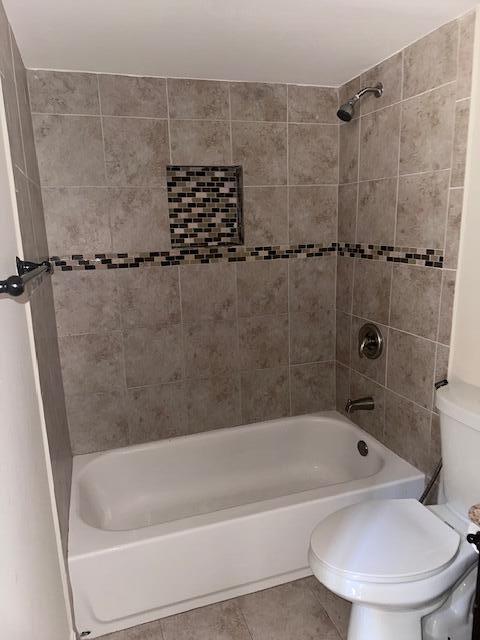 PEMBROKE LAKES SECTION SEVEN - Residential Lease