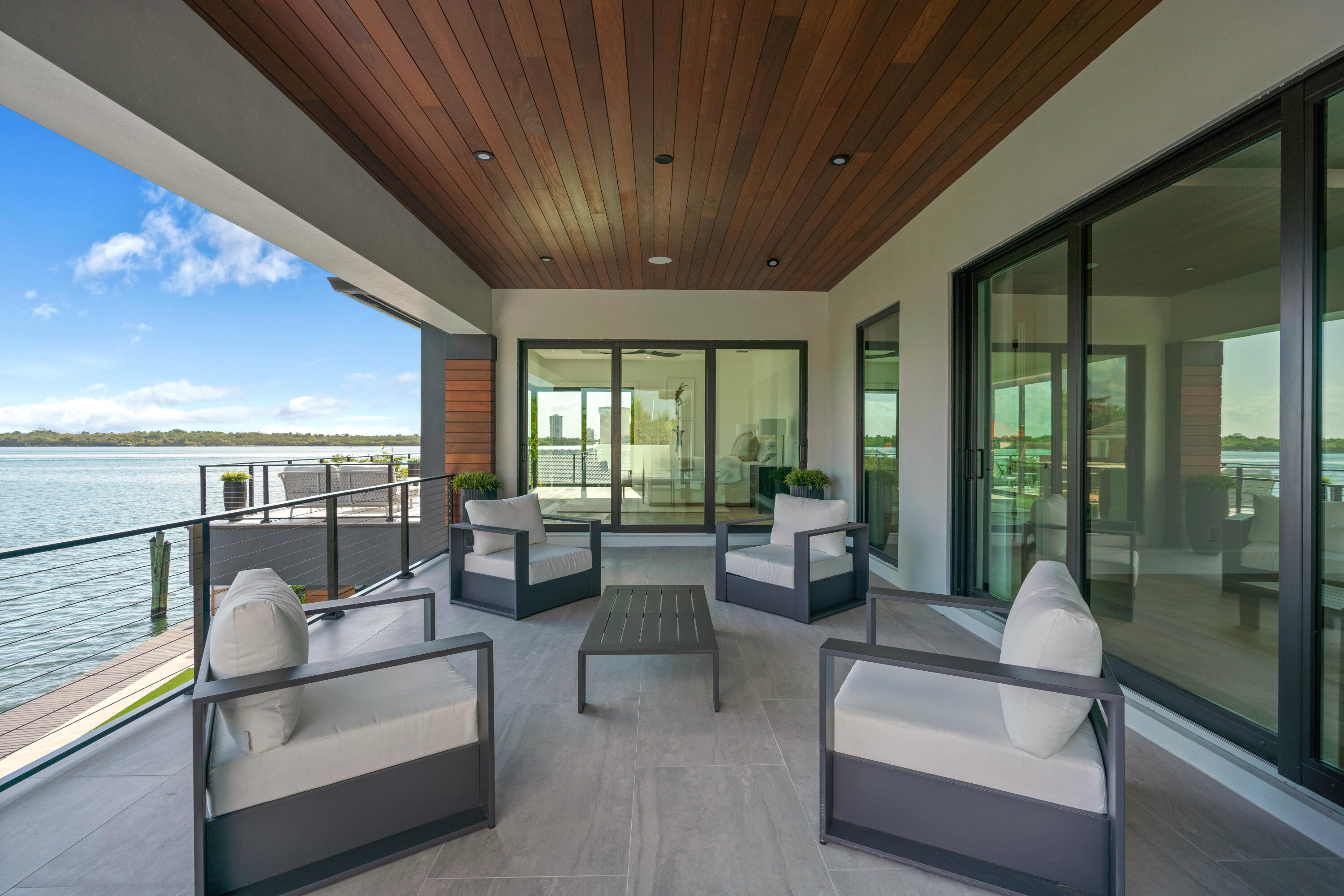 PALM BEACH LAKE WORTH ESTATES 2 - Residential