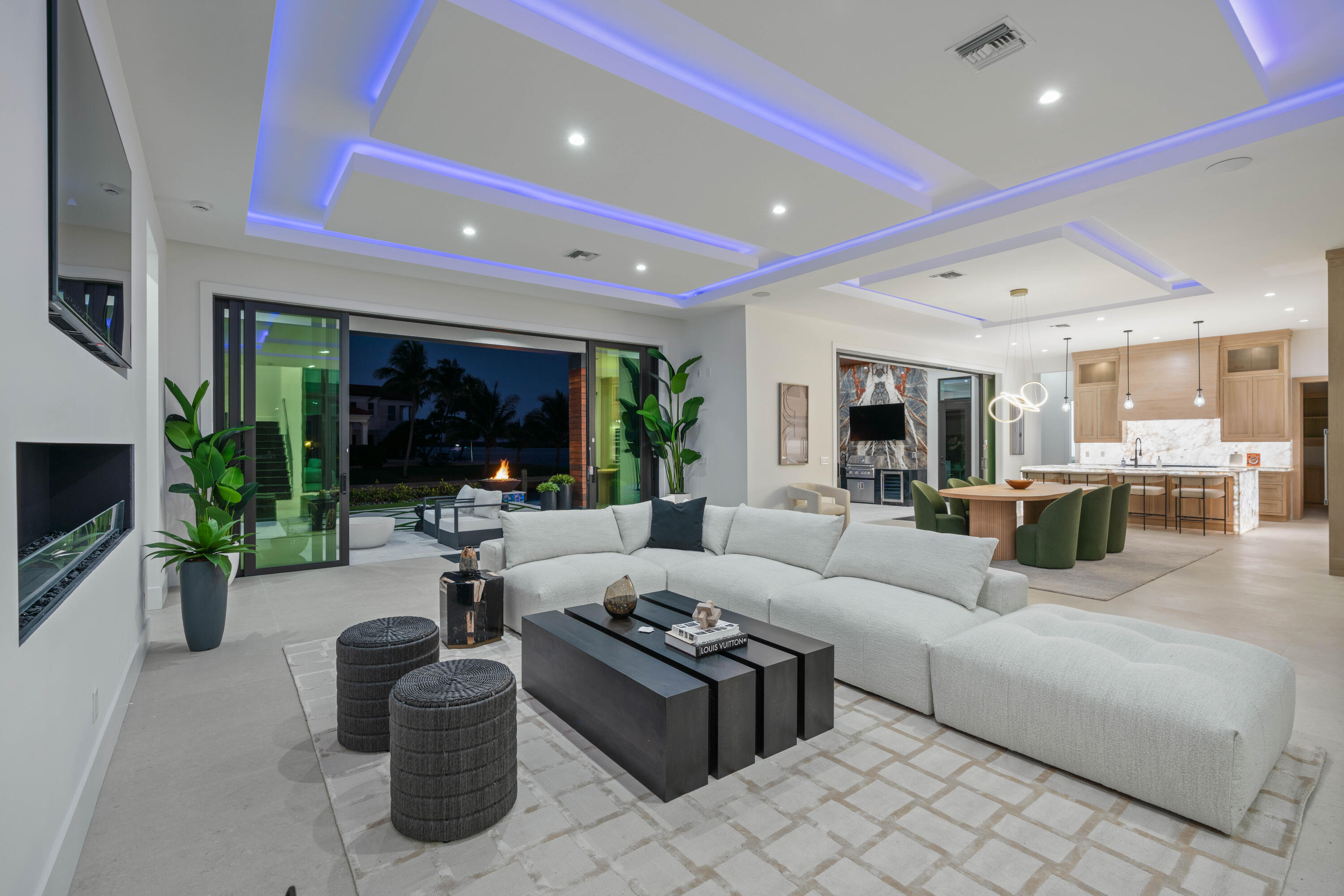 PALM BEACH LAKE WORTH ESTATES 2 - Residential