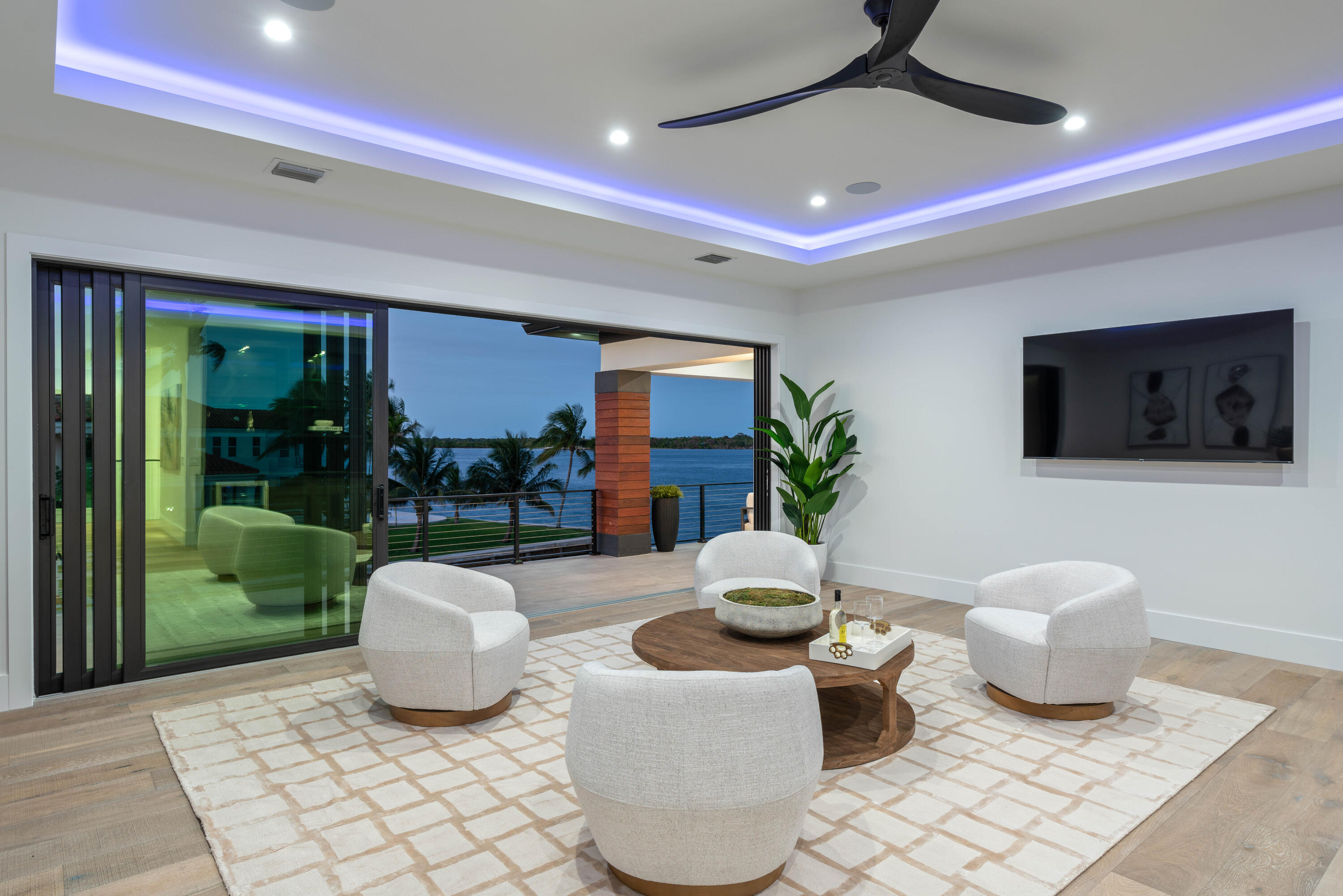 PALM BEACH LAKE WORTH ESTATES 2 - Residential