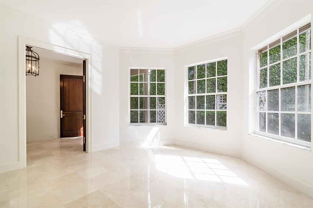 ROYAL PARK - Residential