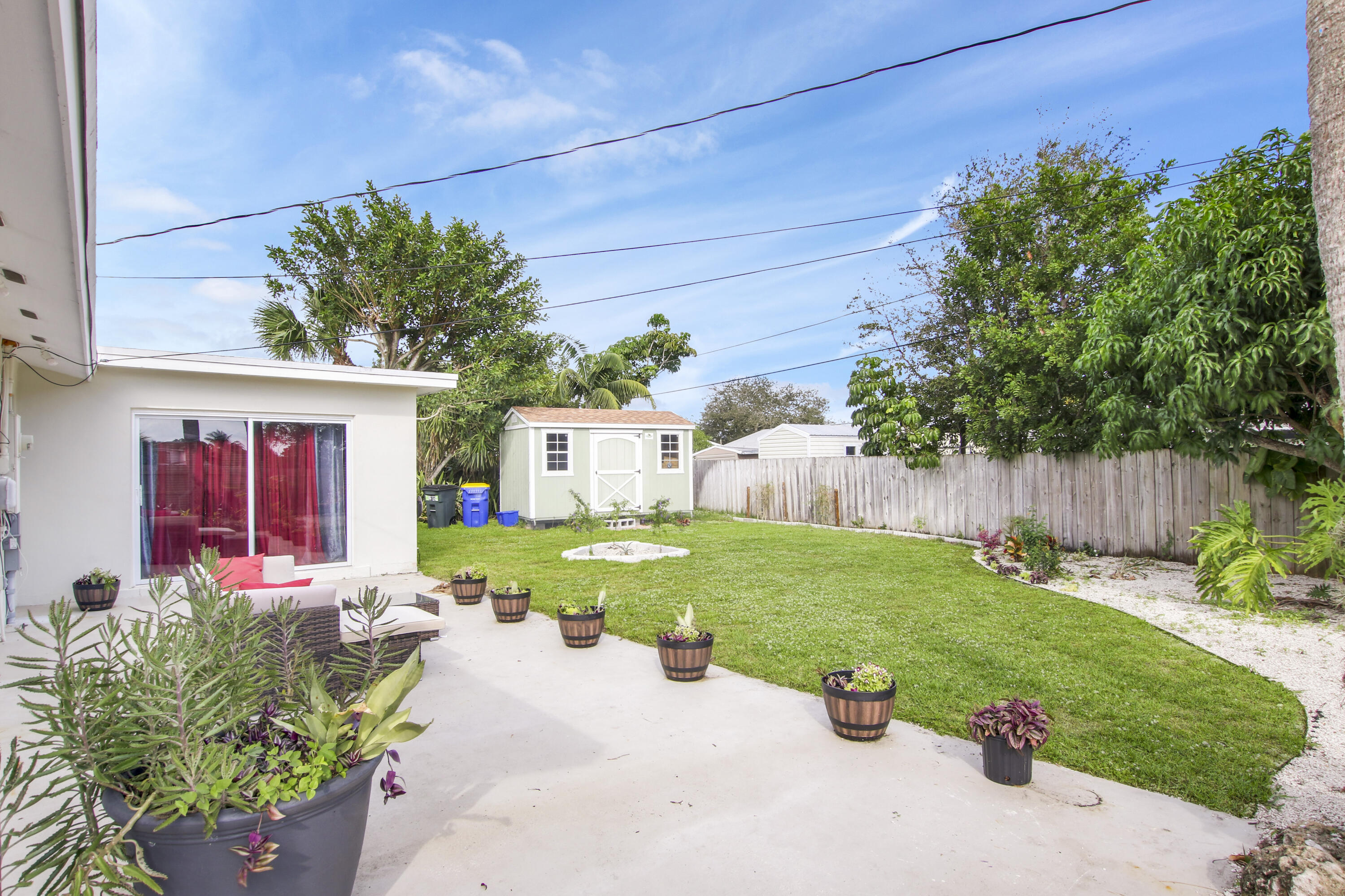 TROPIC VISTA - Residential