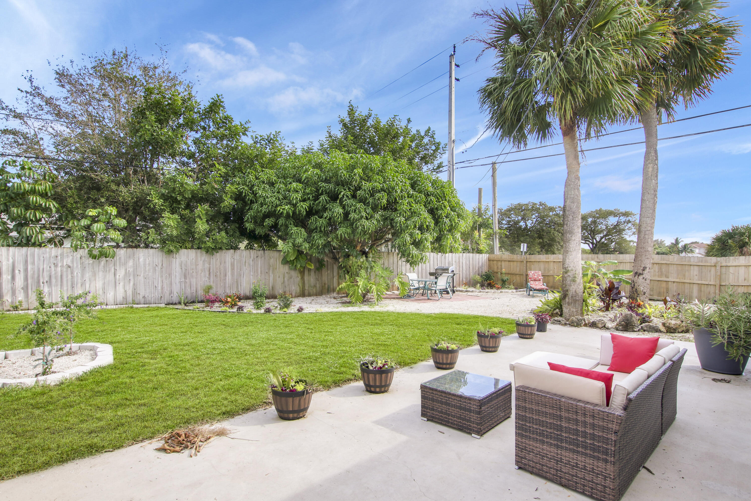 TROPIC VISTA - Residential