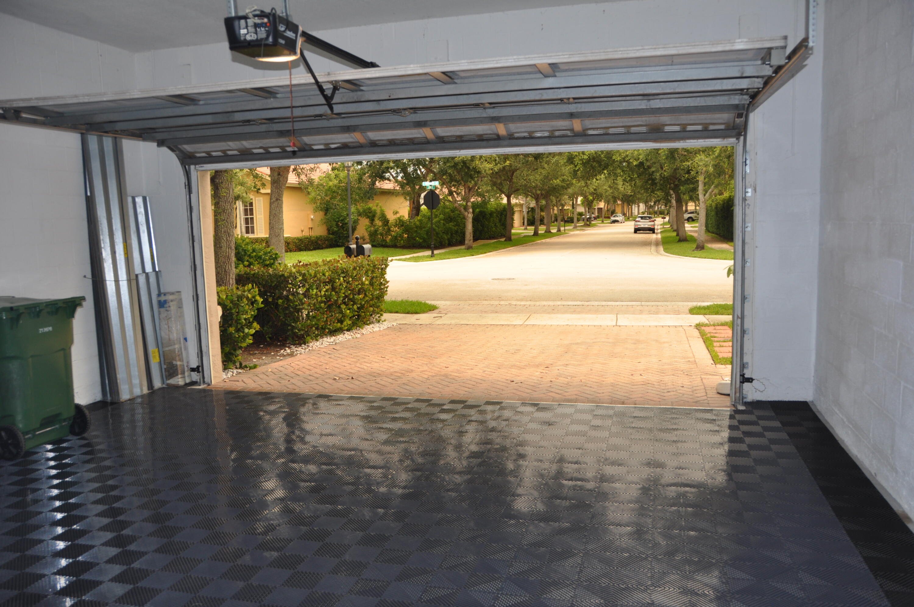 ISLES AT WESTON - Residential Lease