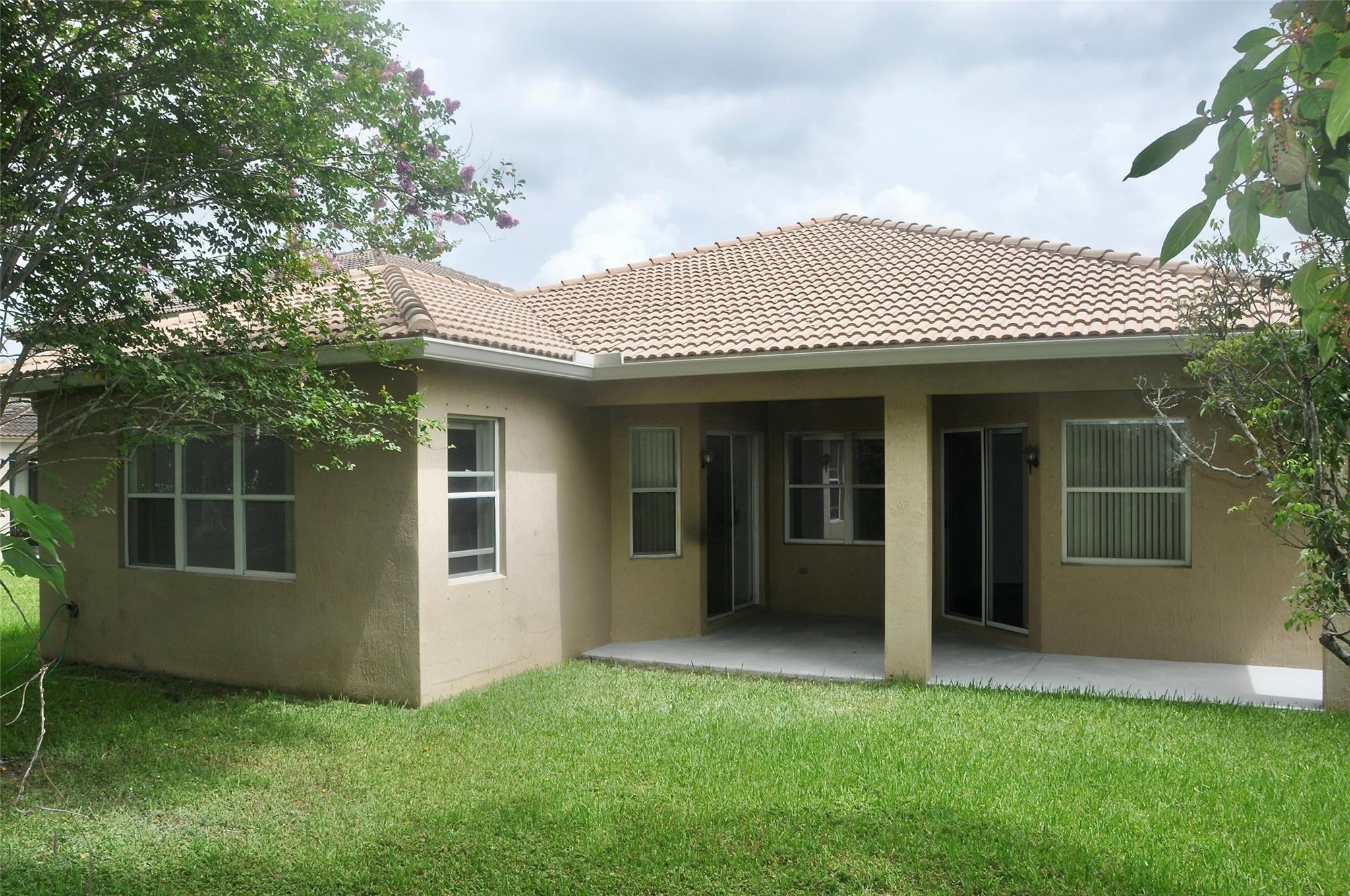 ISLES AT WESTON - Residential Lease