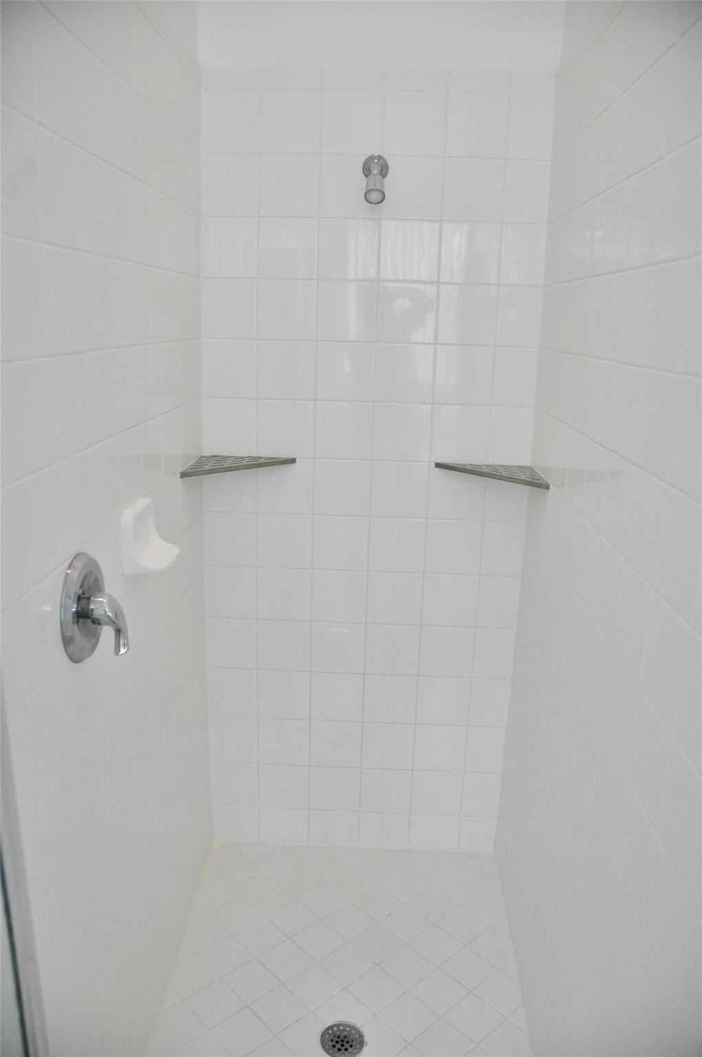 ISLES AT WESTON - Residential Lease