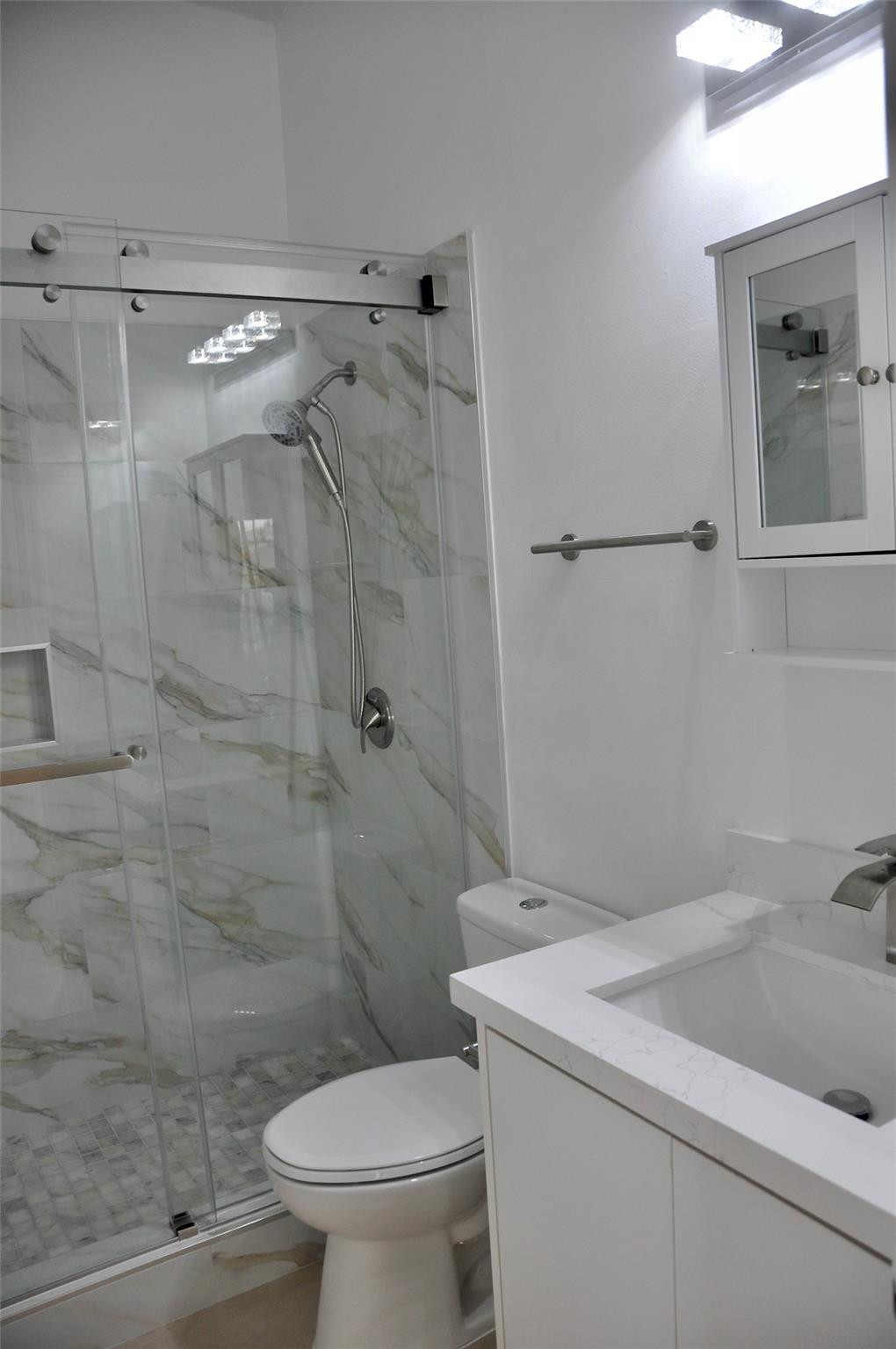 ISLES AT WESTON - Residential Lease