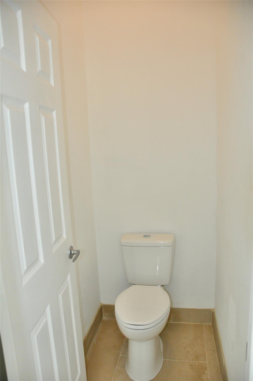 ISLES AT WESTON - Residential Lease
