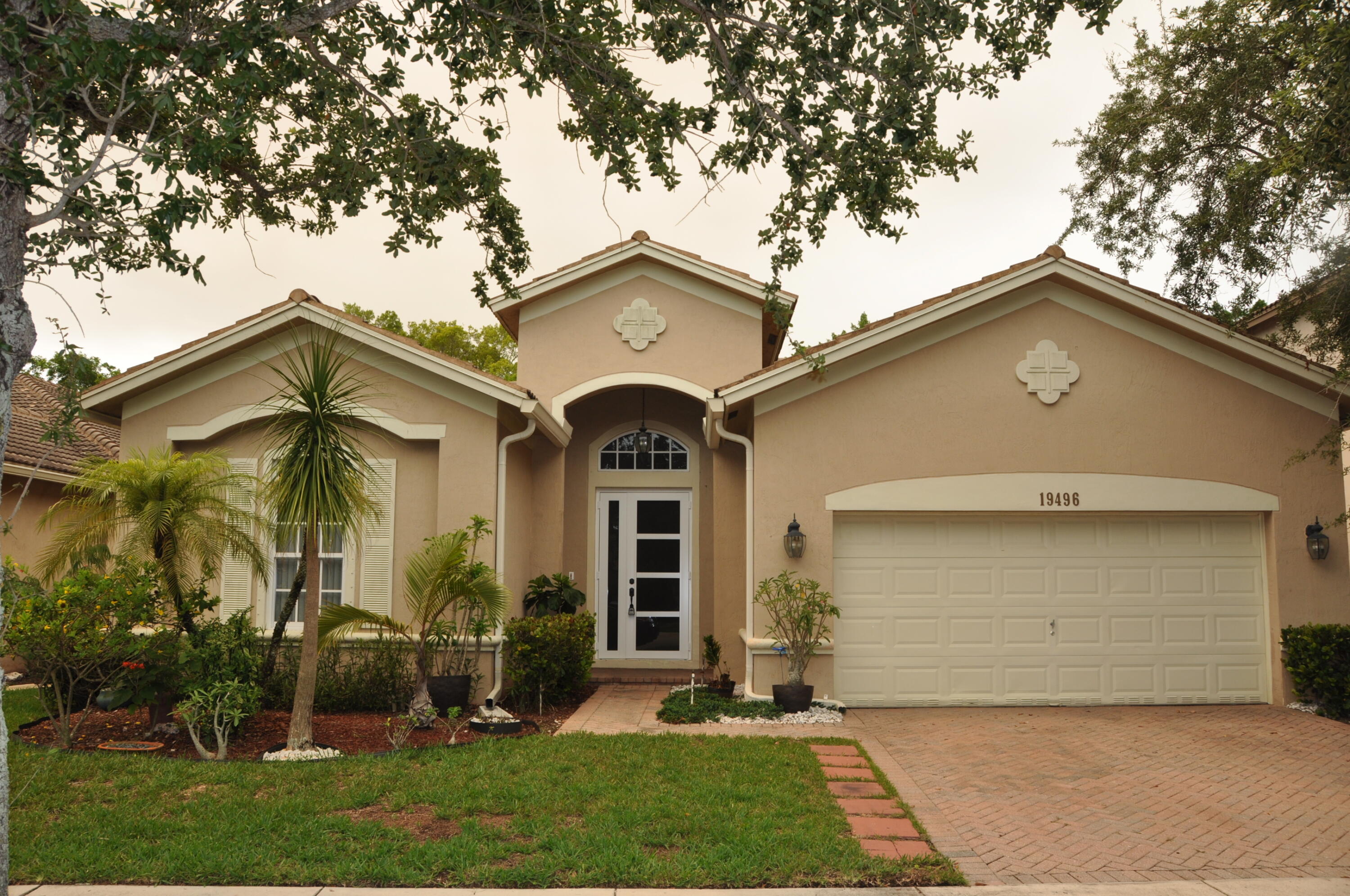 ISLES AT WESTON - Residential Lease