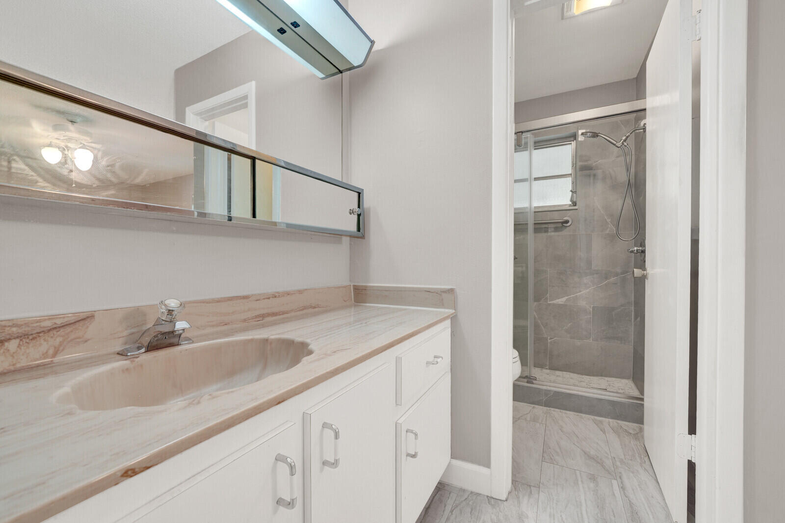HIGH POINT OF DELRAY BEACH CONDO SEC I - Residential