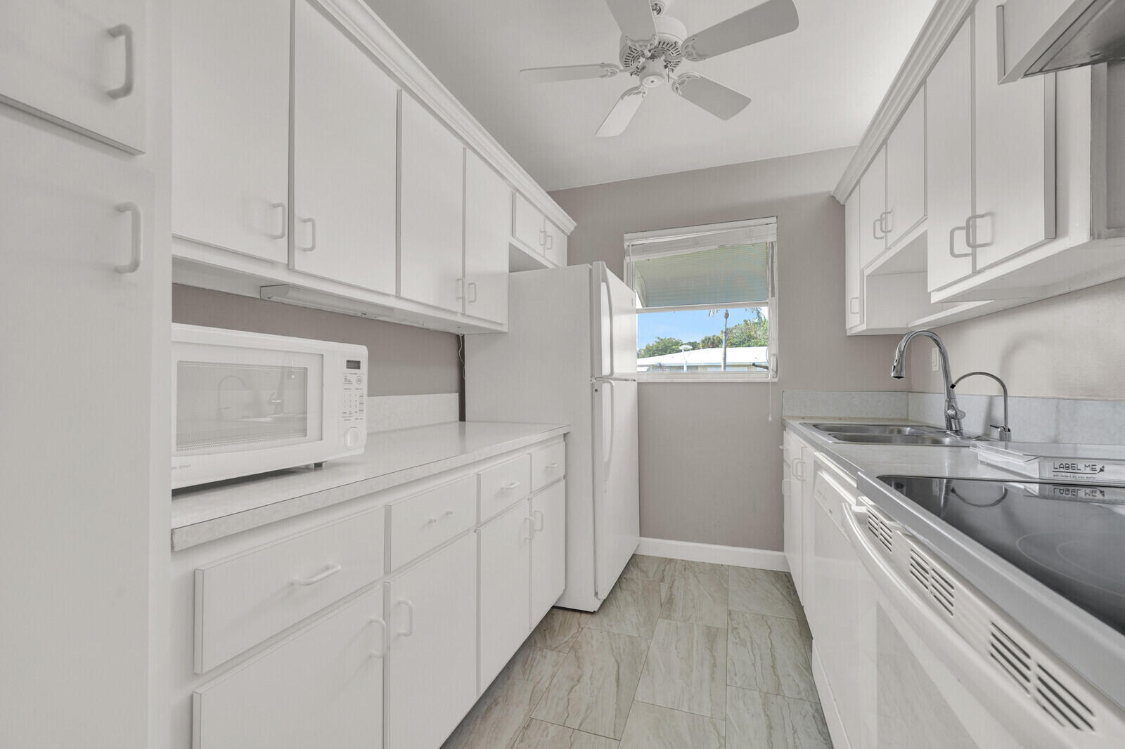 HIGH POINT OF DELRAY BEACH CONDO SEC I - Residential