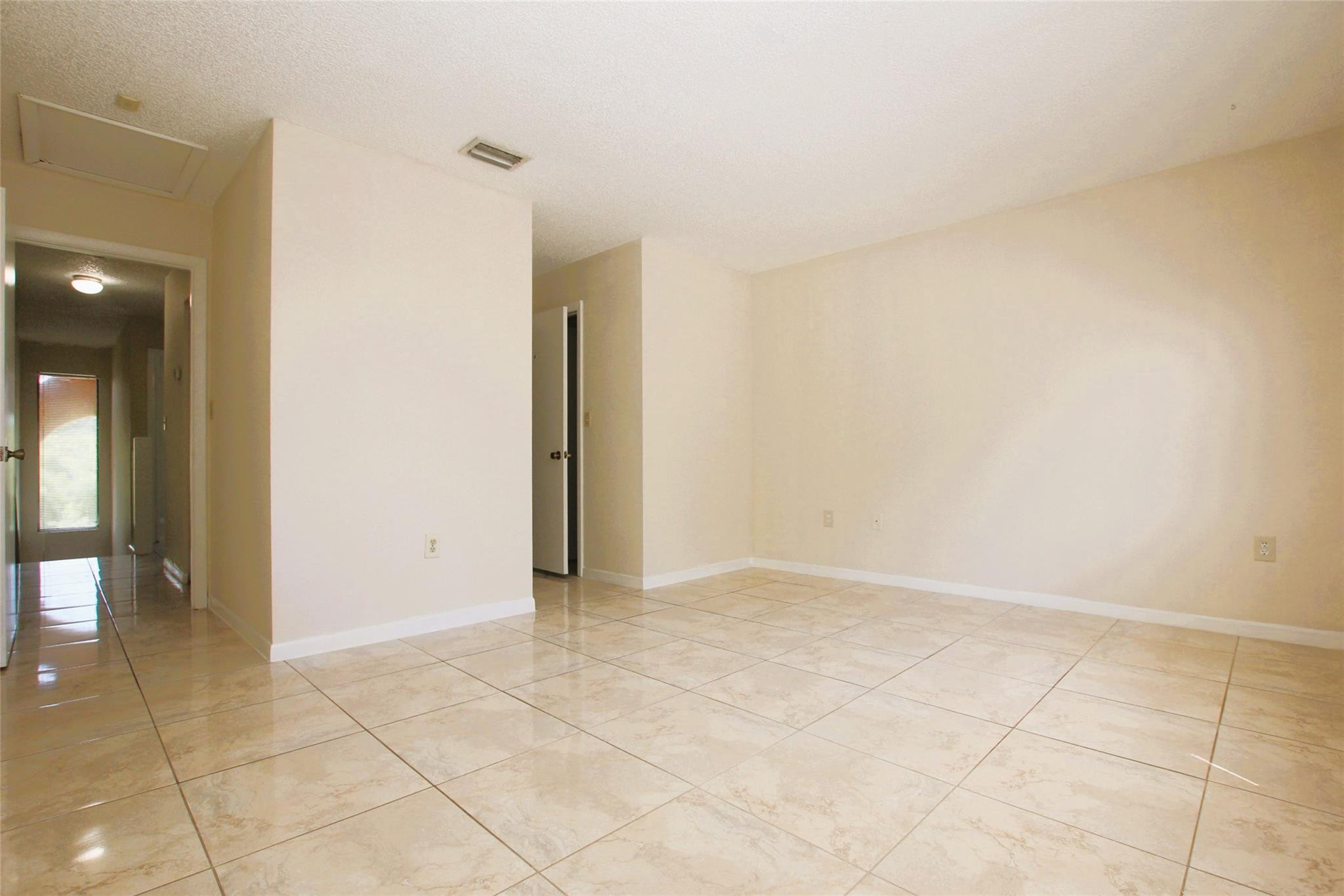 VILLAS AT LAKEVIEW CONDO - Residential
