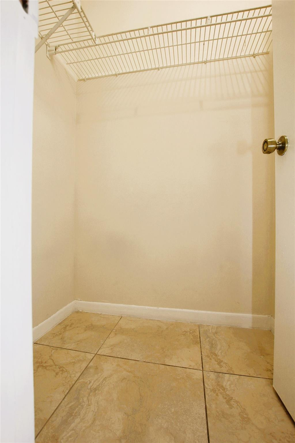 VILLAS AT LAKEVIEW CONDO - Residential