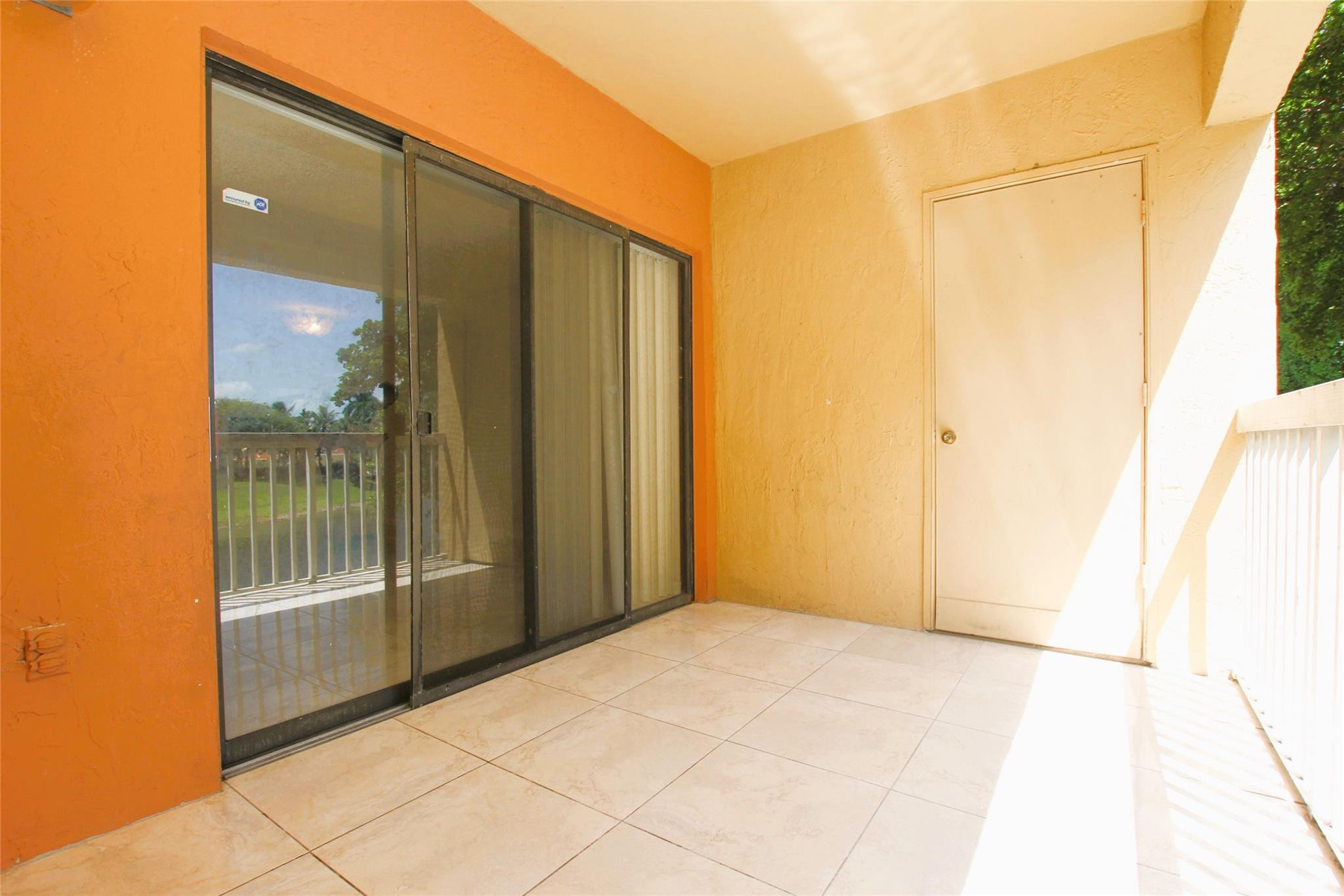 VILLAS AT LAKEVIEW CONDO - Residential