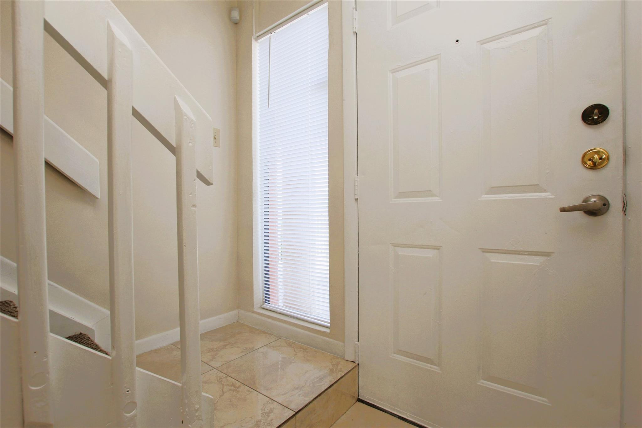 VILLAS AT LAKEVIEW CONDO - Residential