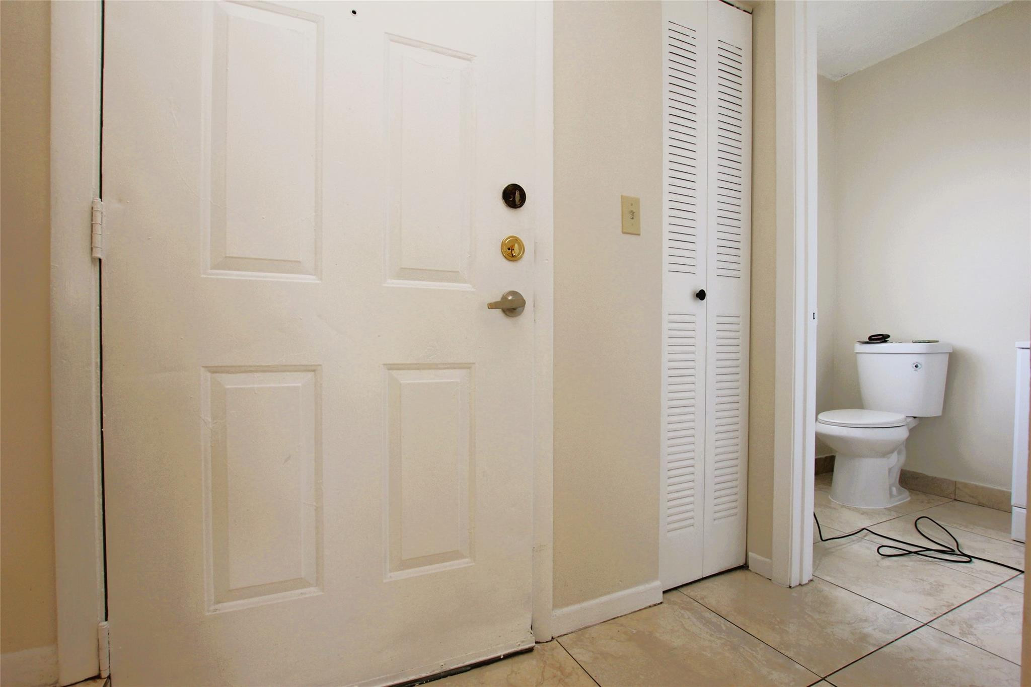 VILLAS AT LAKEVIEW CONDO - Residential