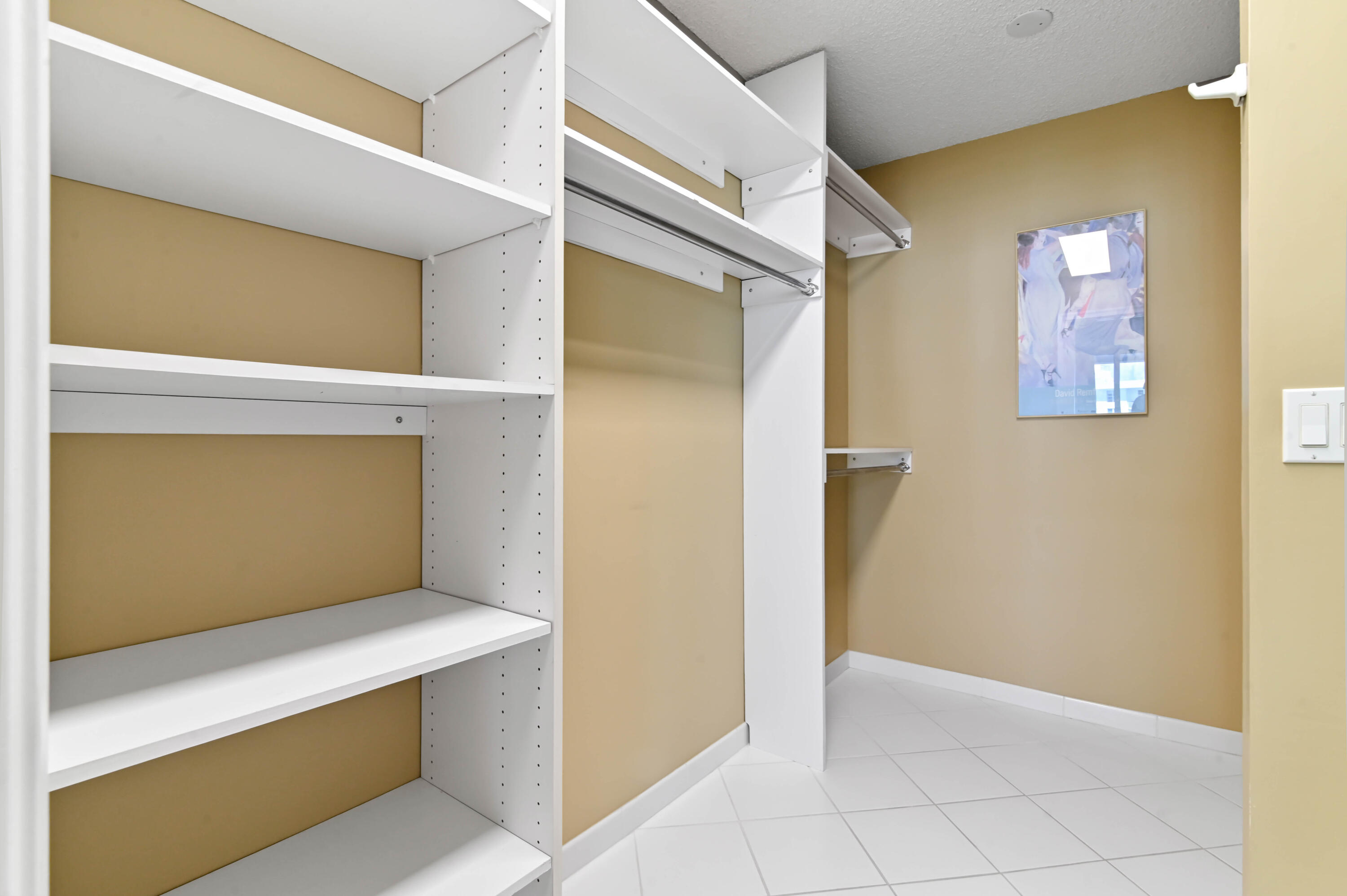 OCEAN TOWERS CONDO - Residential