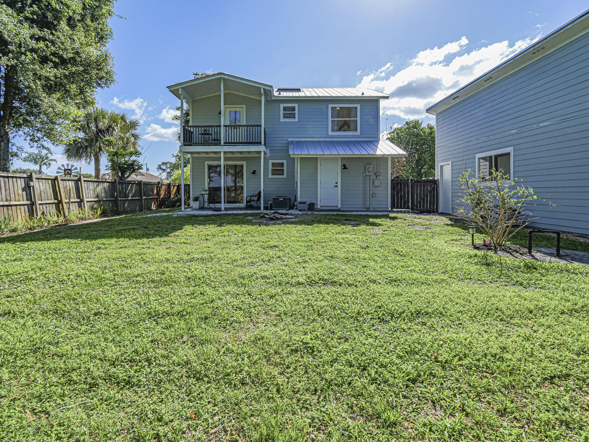 SEBASTIAN HIGHLANDS UNIT 4 - Residential