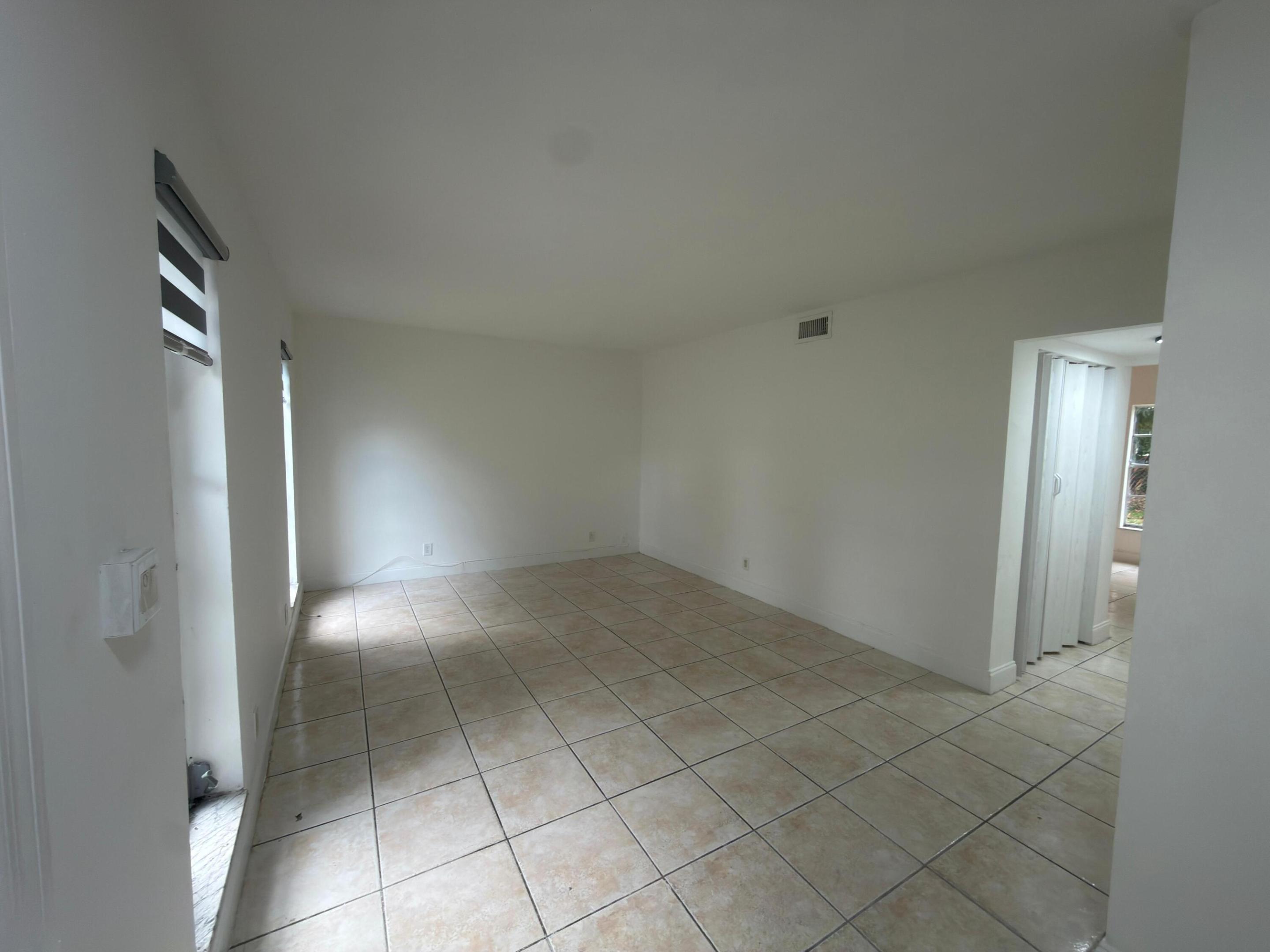 TAM O SHANTER VILLAS SEC 3 - Residential