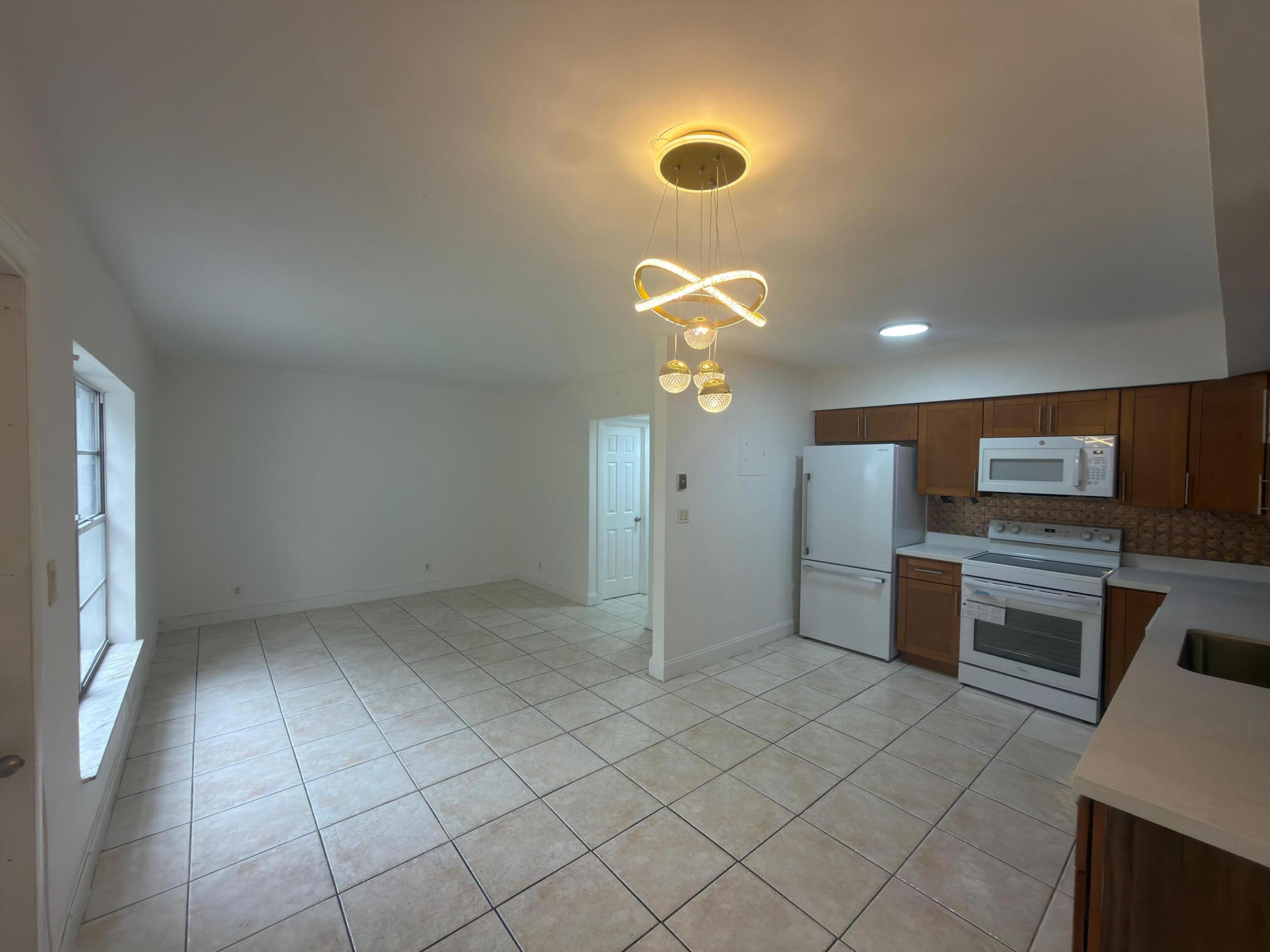 TAM O SHANTER VILLAS SEC 3 - Residential