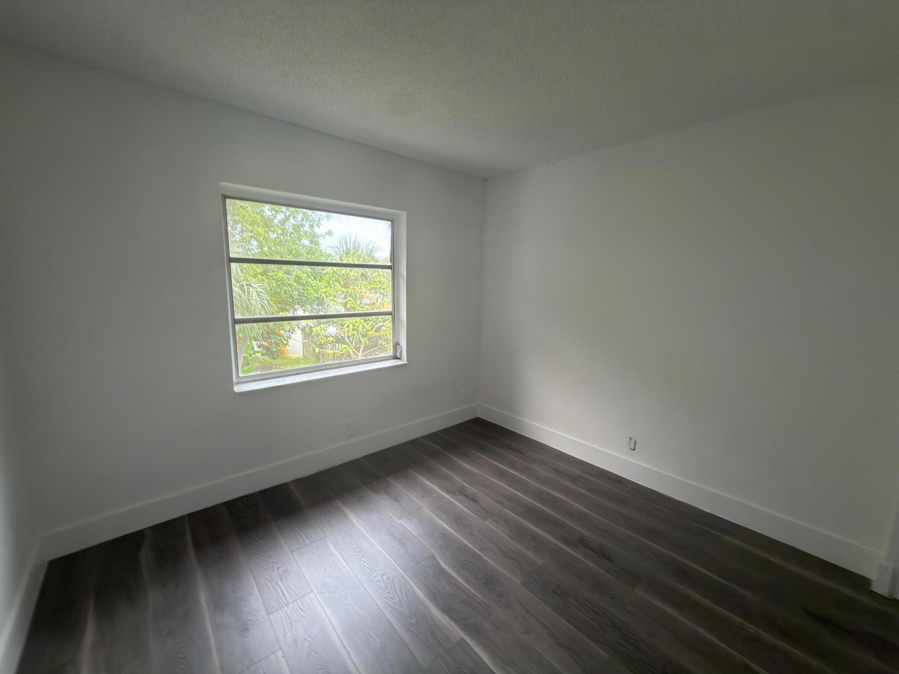 TAM O SHANTER VILLAS SEC 3 - Residential