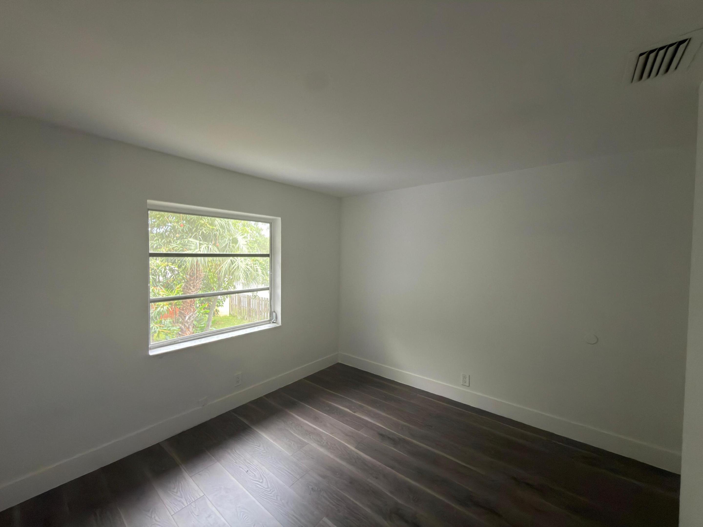 TAM O SHANTER VILLAS SEC 3 - Residential