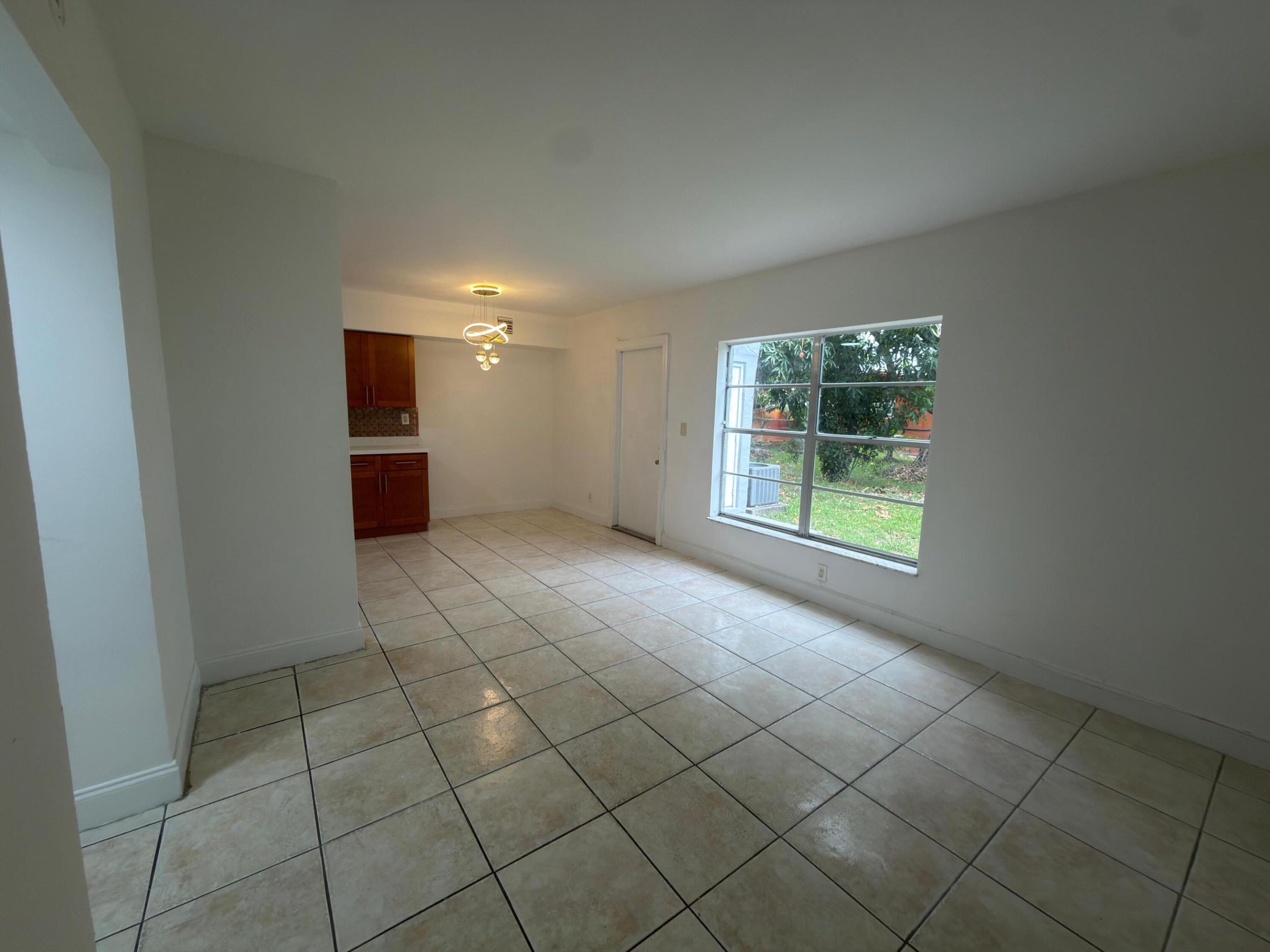 TAM O SHANTER VILLAS SEC 3 - Residential