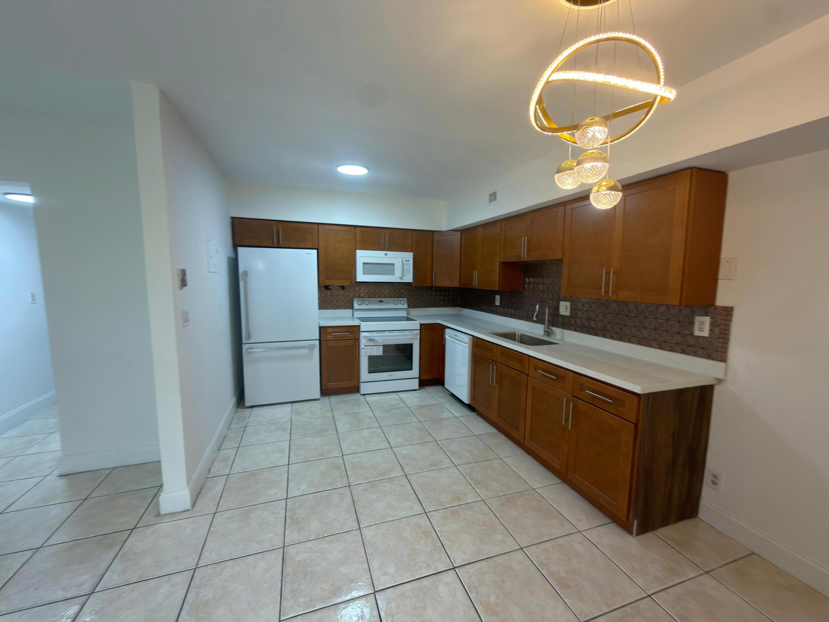 TAM O SHANTER VILLAS SEC 3 - Residential