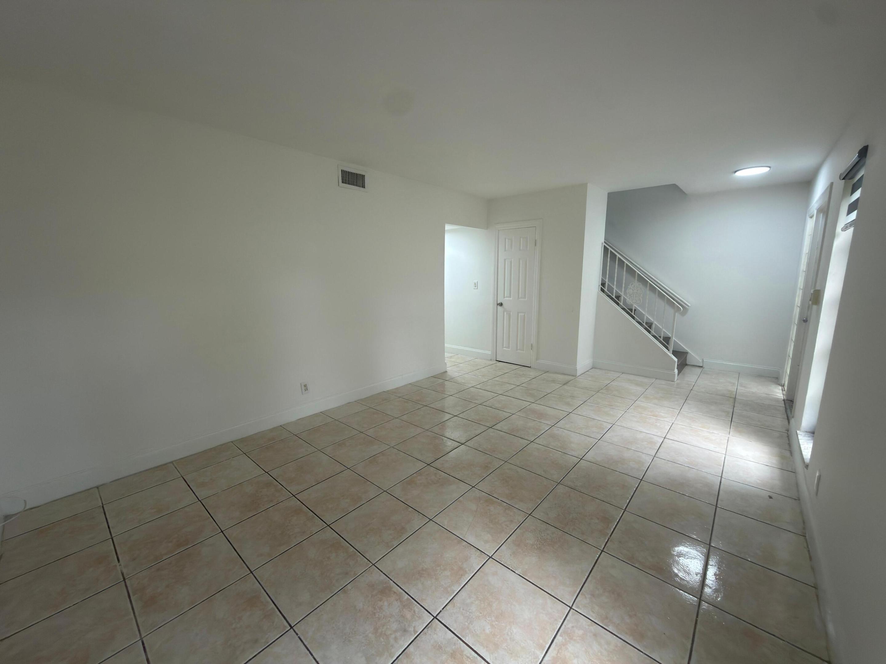 TAM O SHANTER VILLAS SEC 3 - Residential