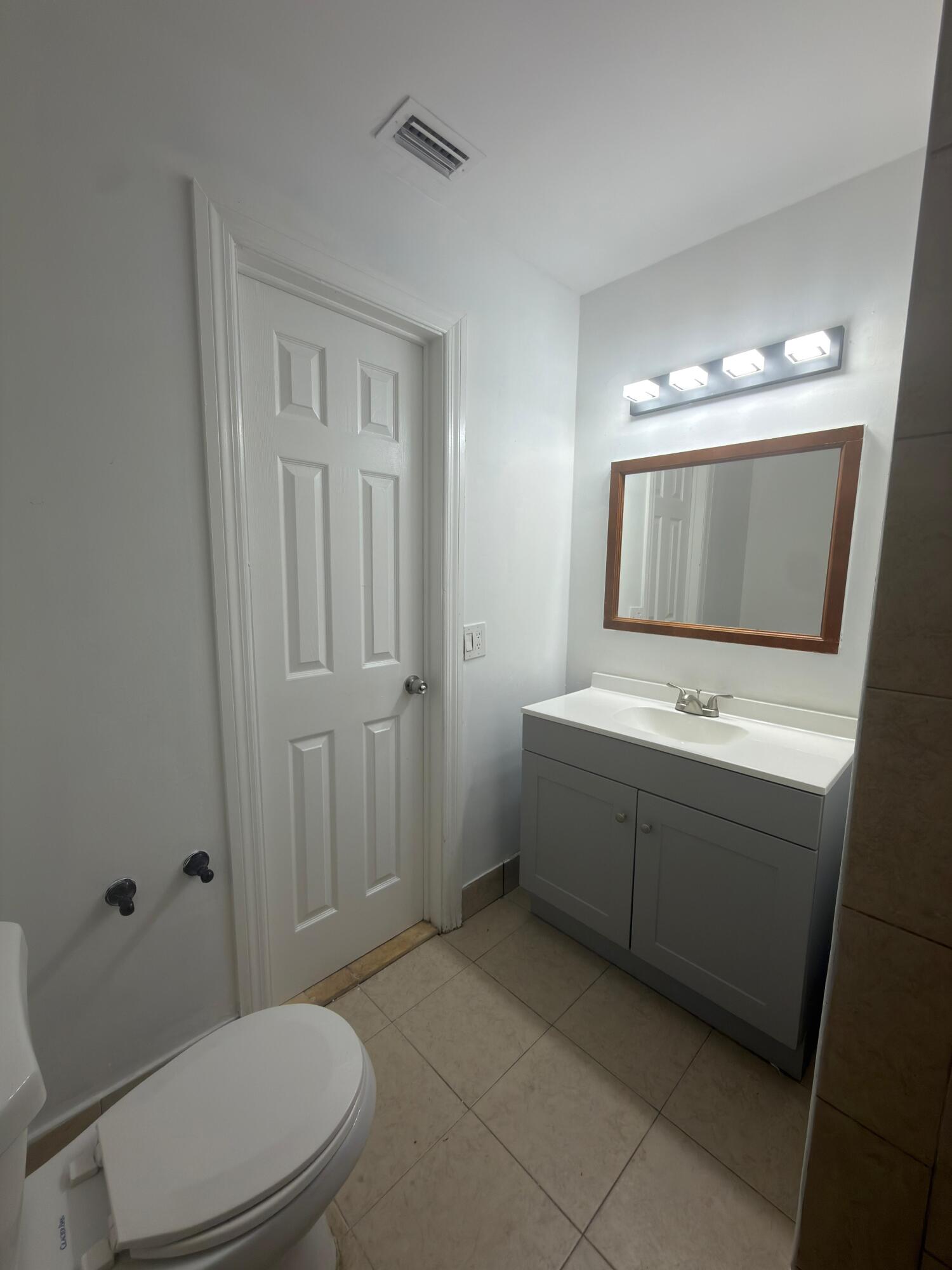 TAM O SHANTER VILLAS SEC 3 - Residential