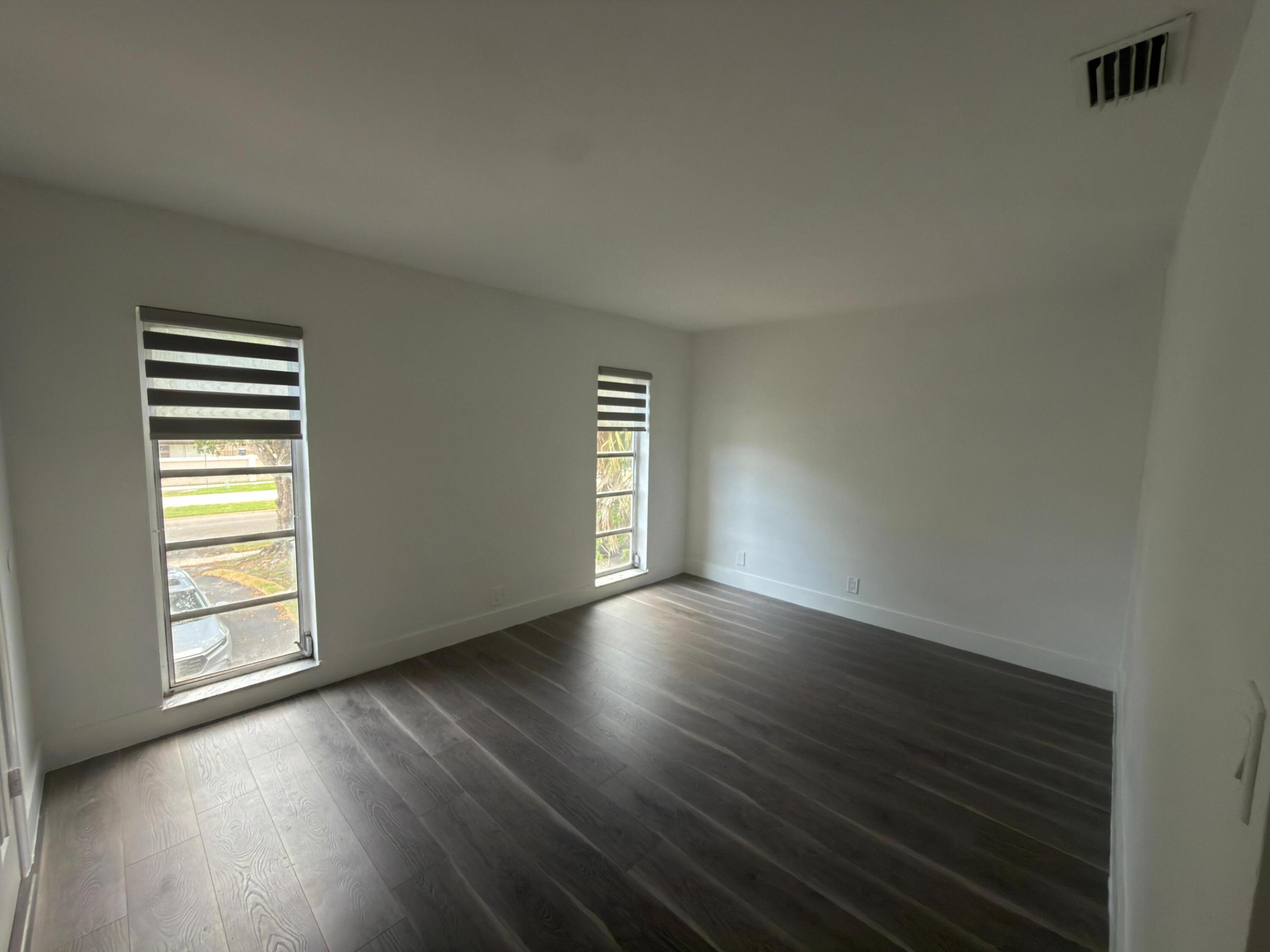 TAM O SHANTER VILLAS SEC 3 - Residential