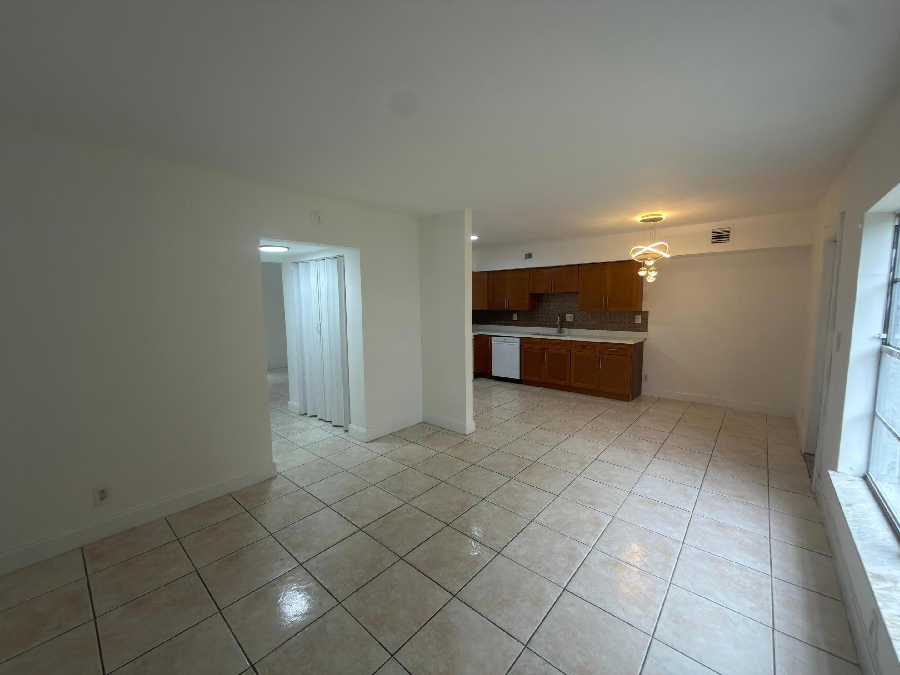 TAM O SHANTER VILLAS SEC 3 - Residential