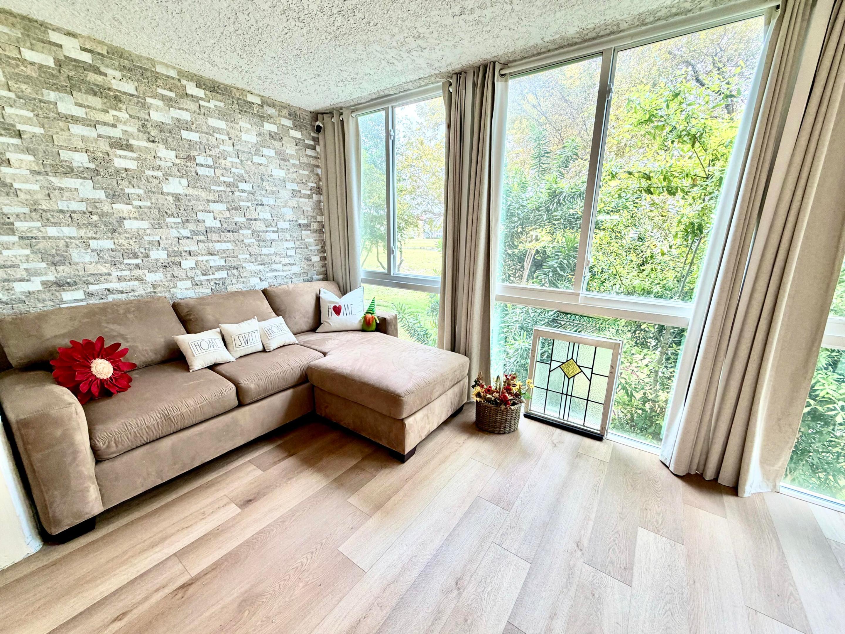 PALM LAKES CONDO - Residential
