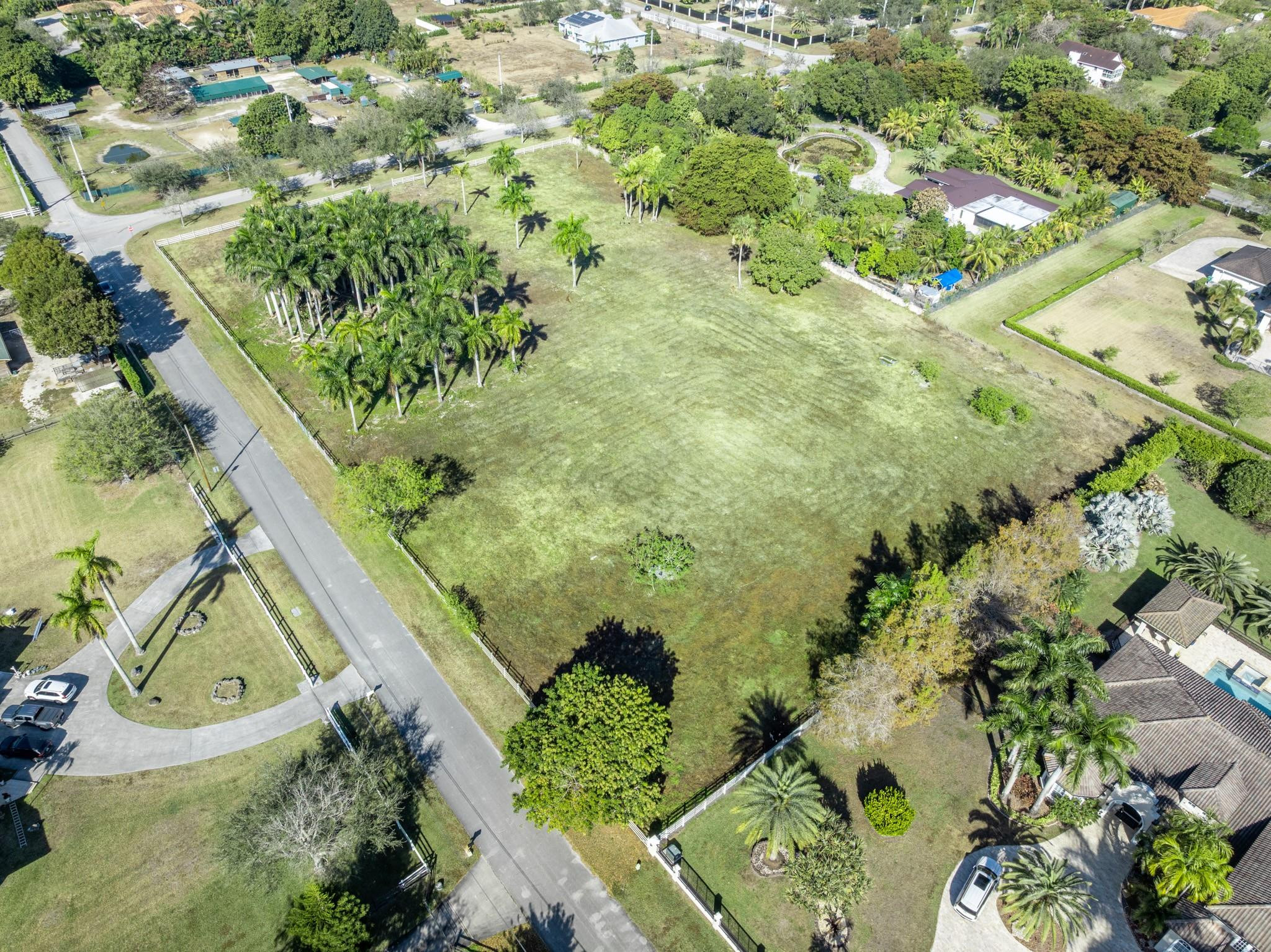 ROLLING OAKS ESTATES - Land