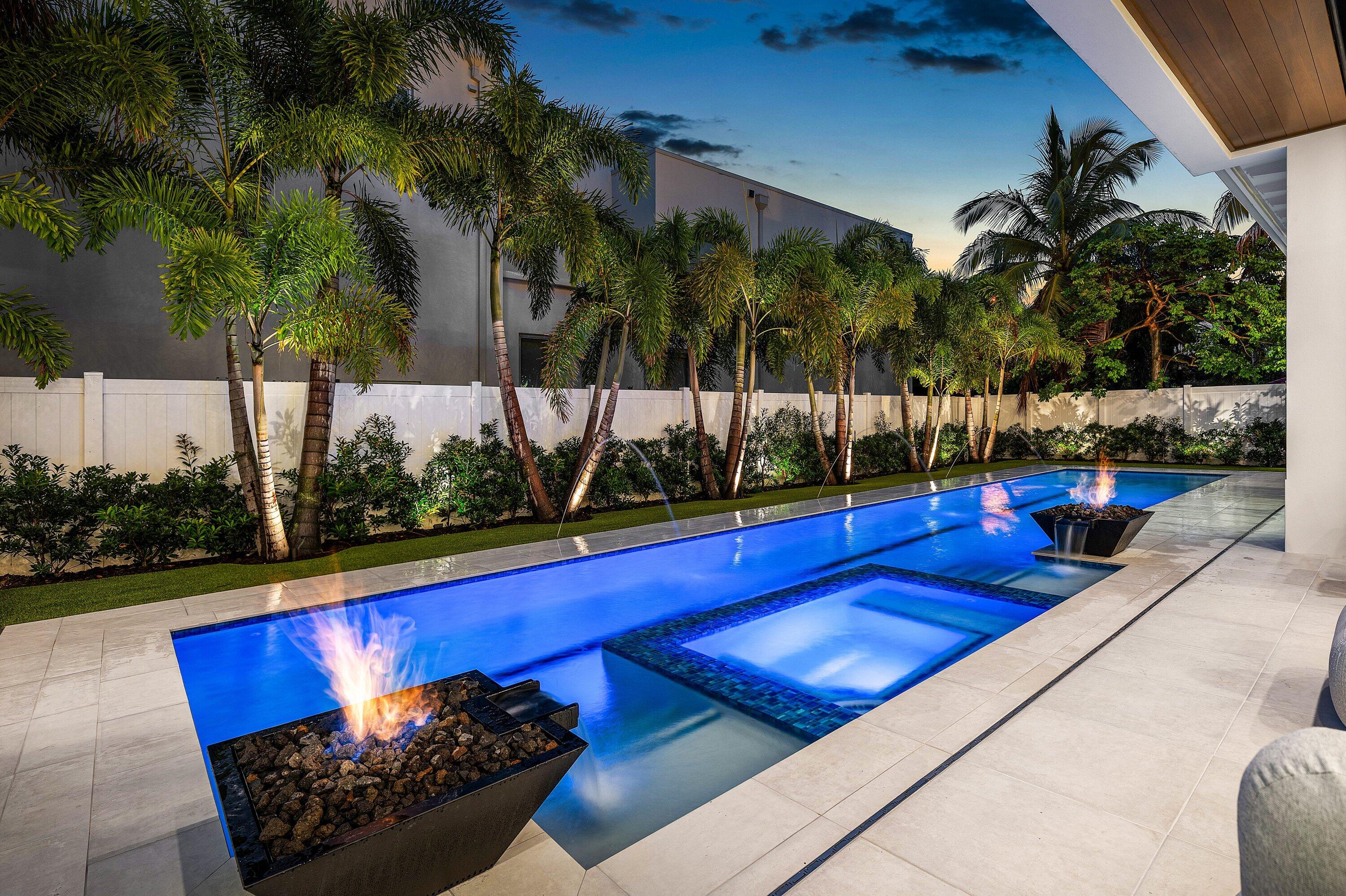 KINGS COURT REPLAT IN - Residential