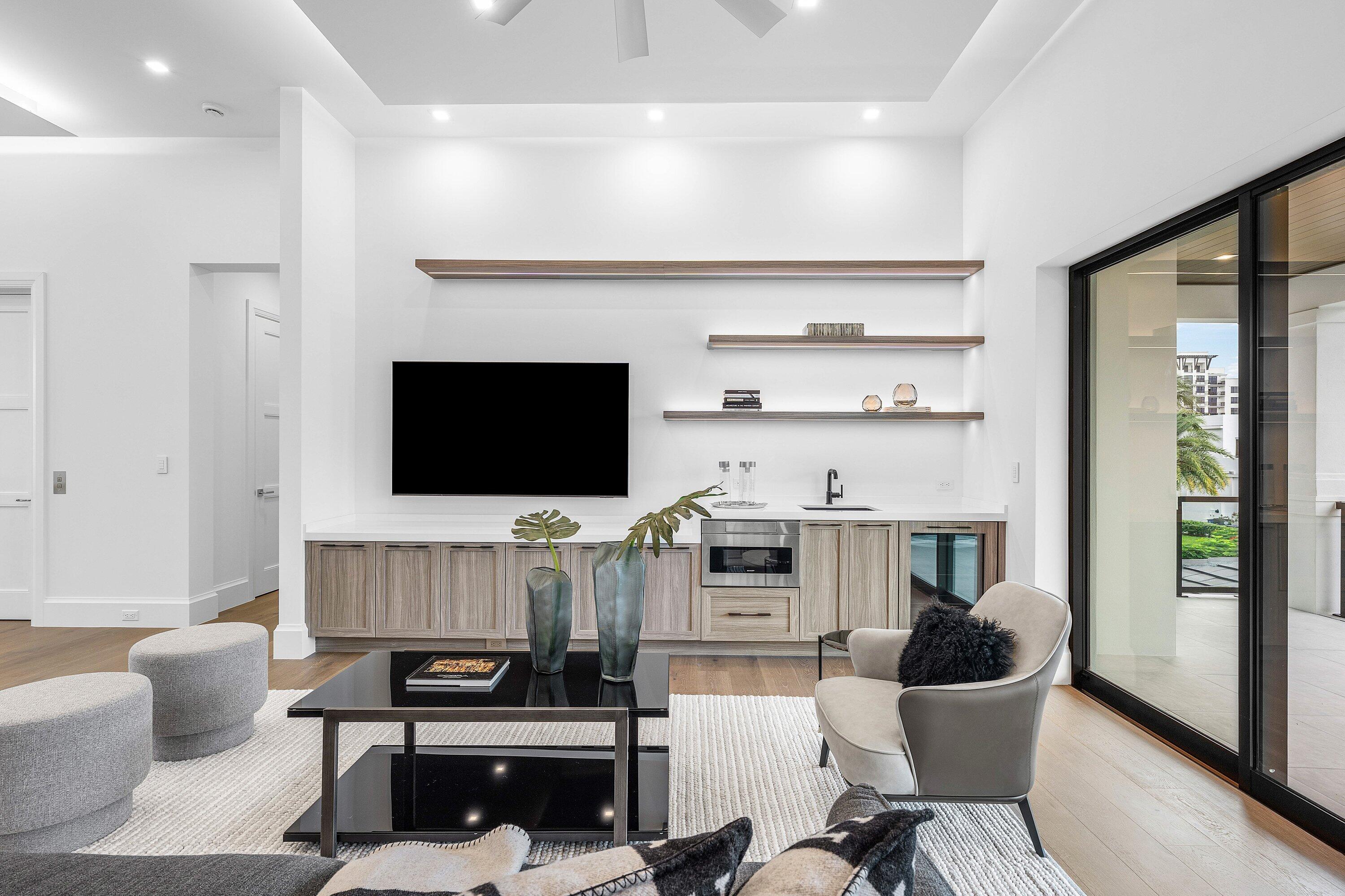 KINGS COURT REPLAT IN - Residential
